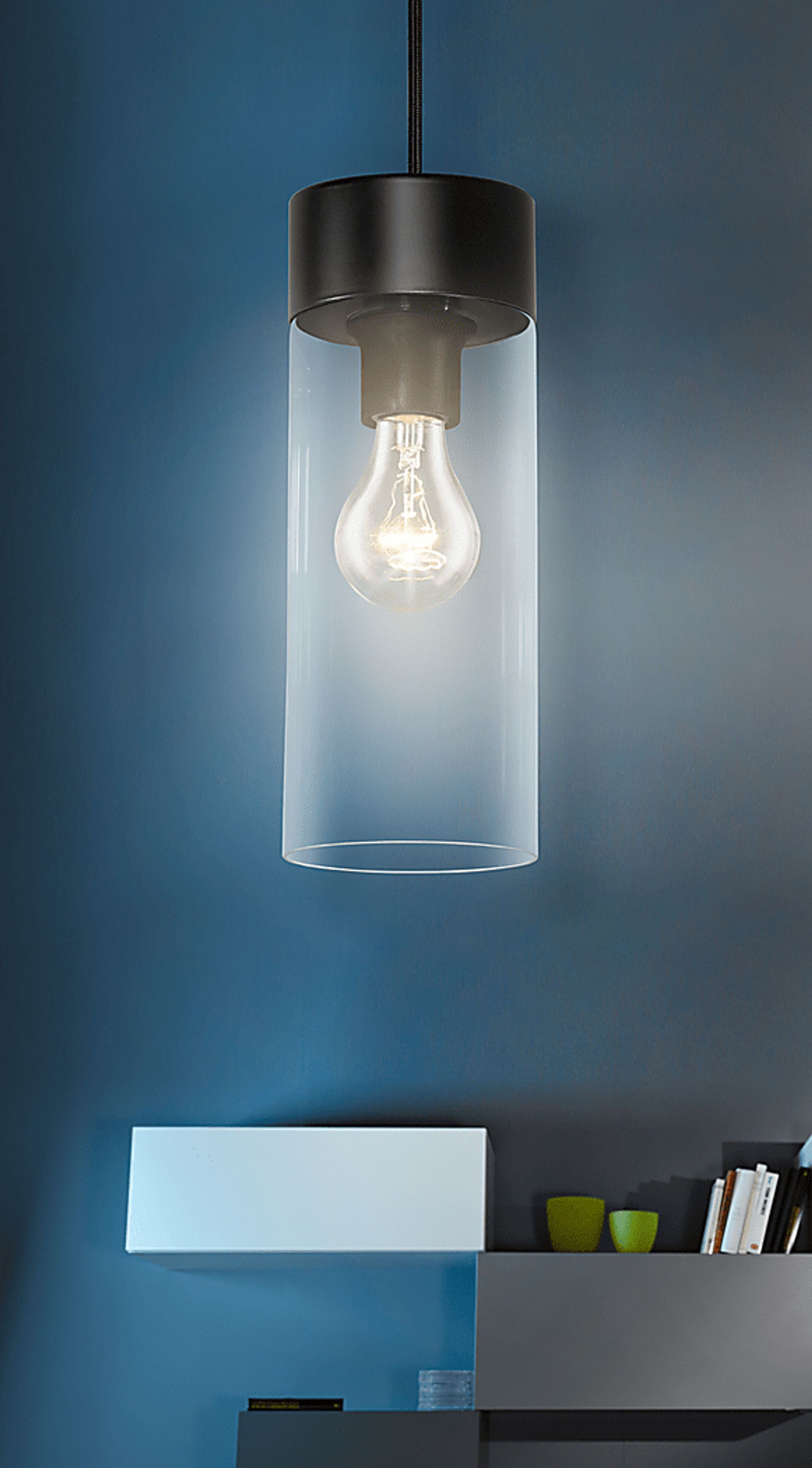 Rakelle Vista Black Pendant - Image 2