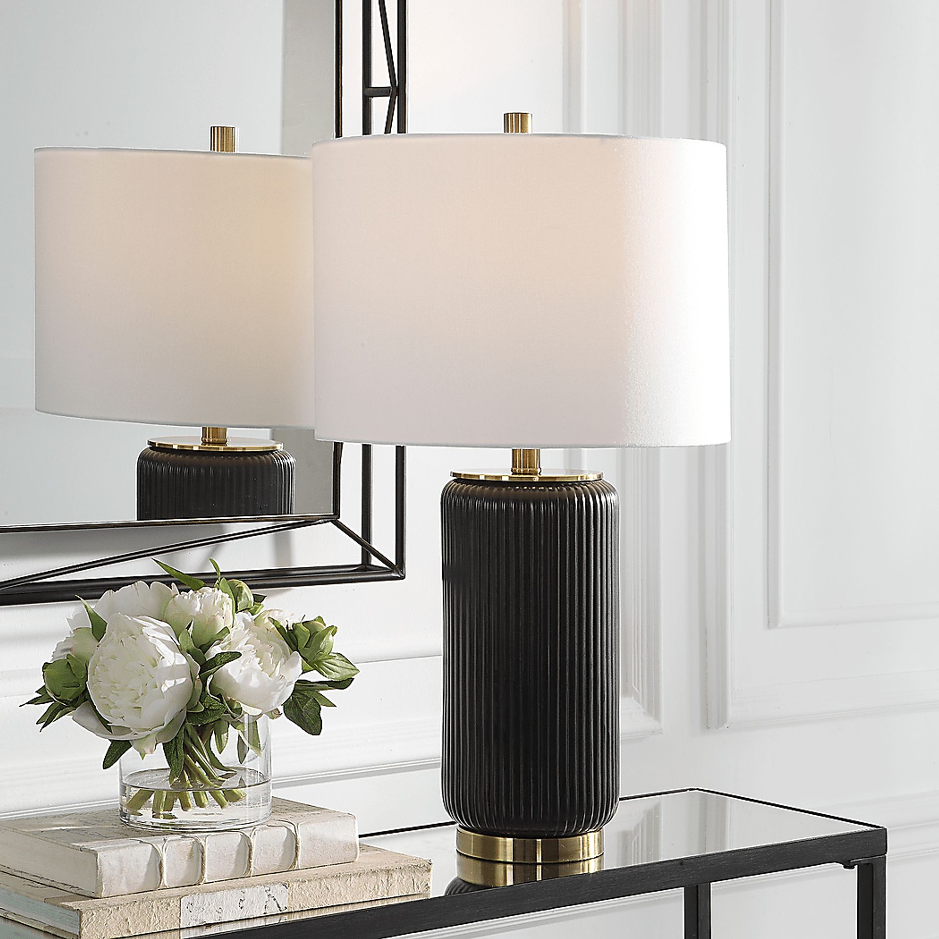 Redland Loop Black Lamp - Image 3