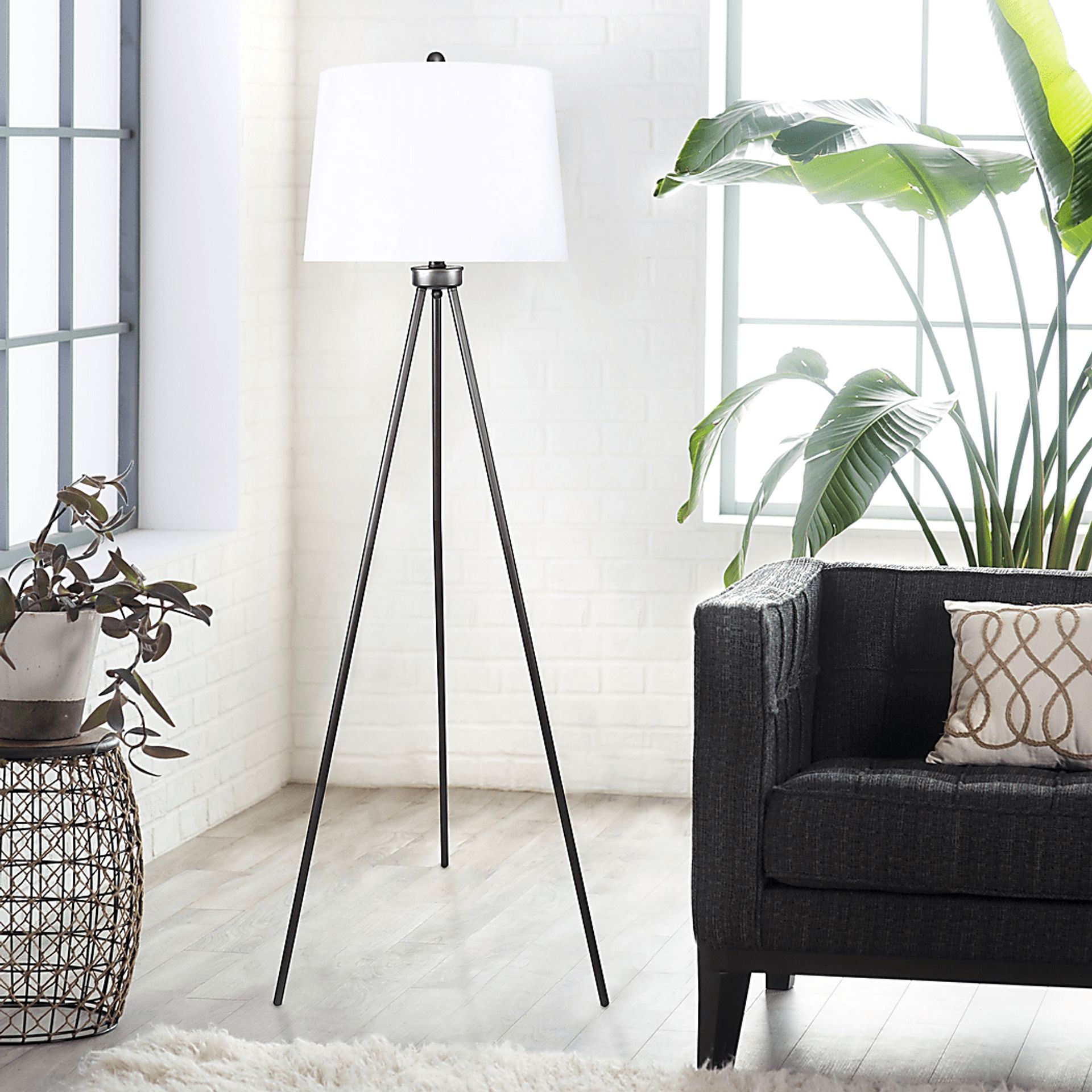 Regent Shores Gray Floor Lamp - Image 6