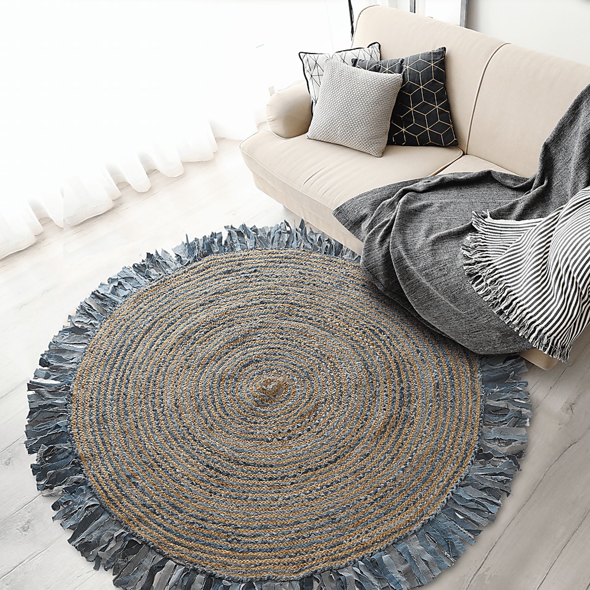 Reizu Blue 3'6 Round Rug - Image 2