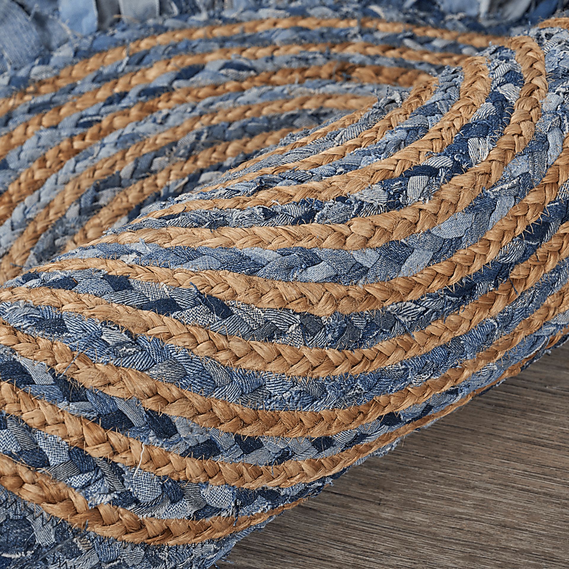 Reizu Blue 5'6 Round Rug - Image 5
