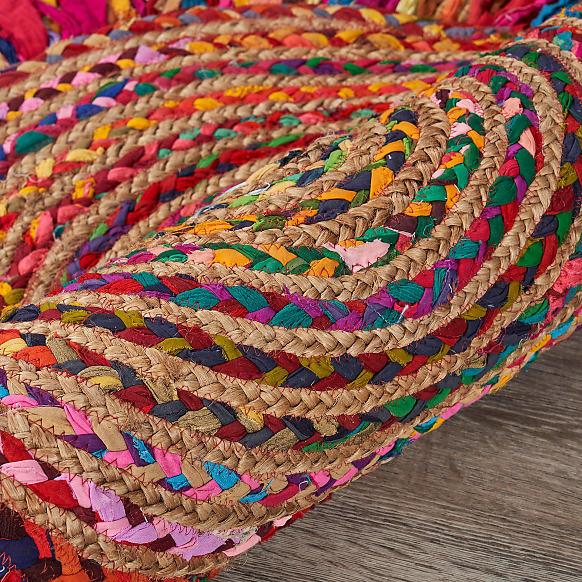 Reizu Red/Multi 5'6 Round Rug - Image 5