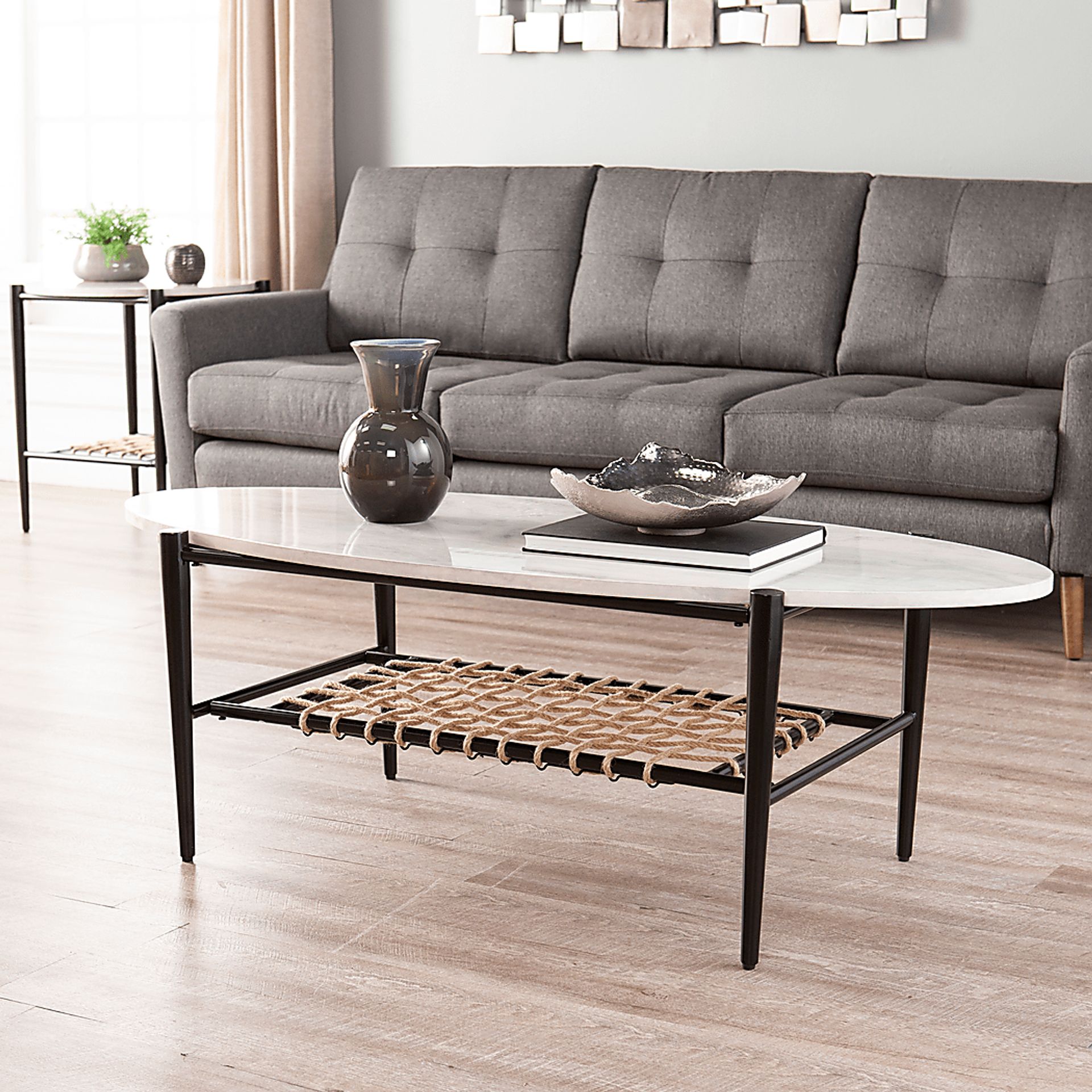 Relckin White Cocktail Table - Image 4