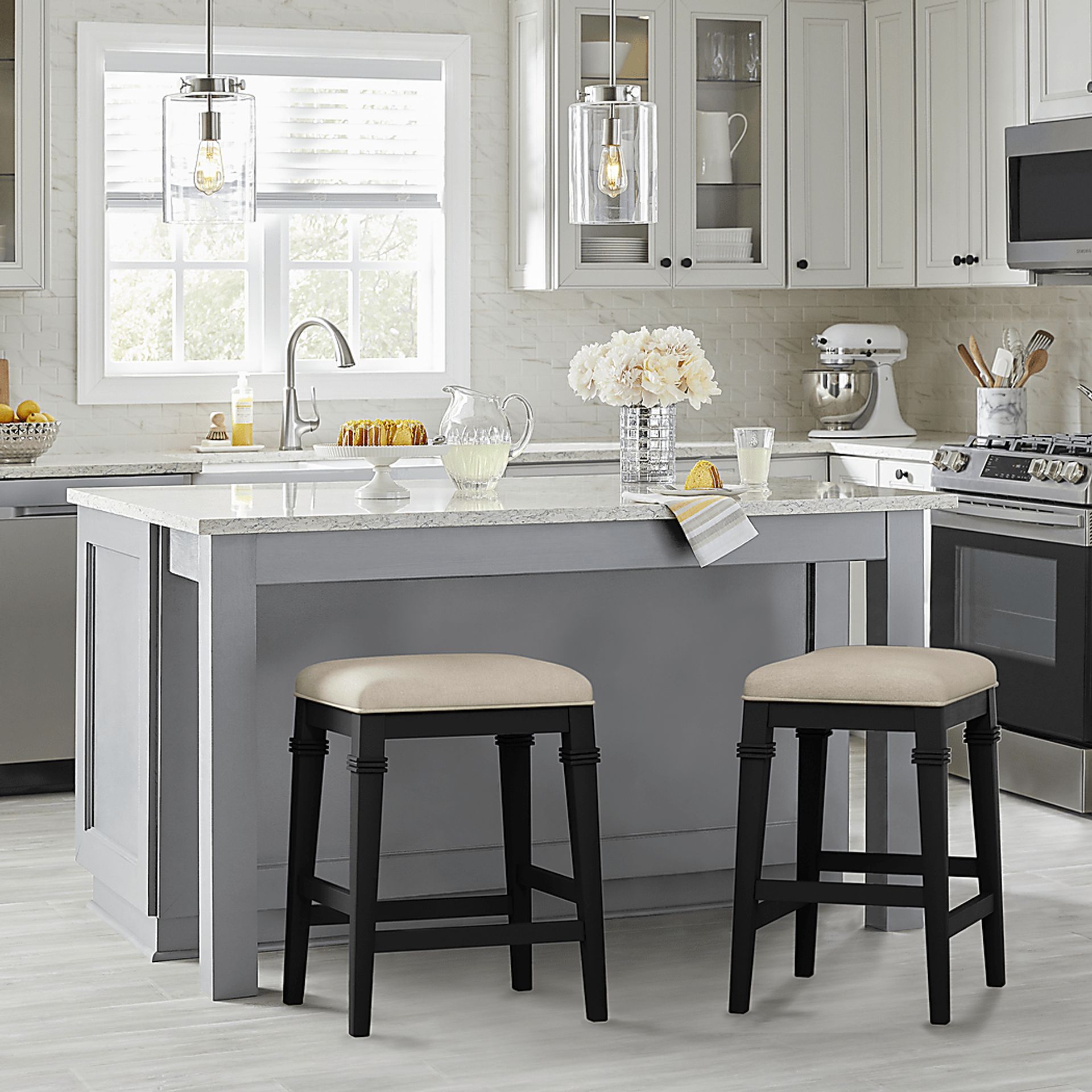 Rembles Black Counter Height Stool - Image 9