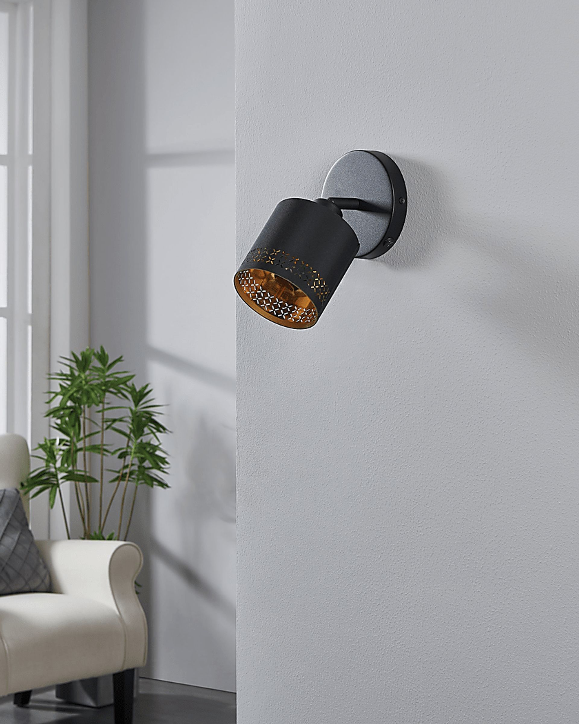 Renfrew Lane Black Sconce - Image 3