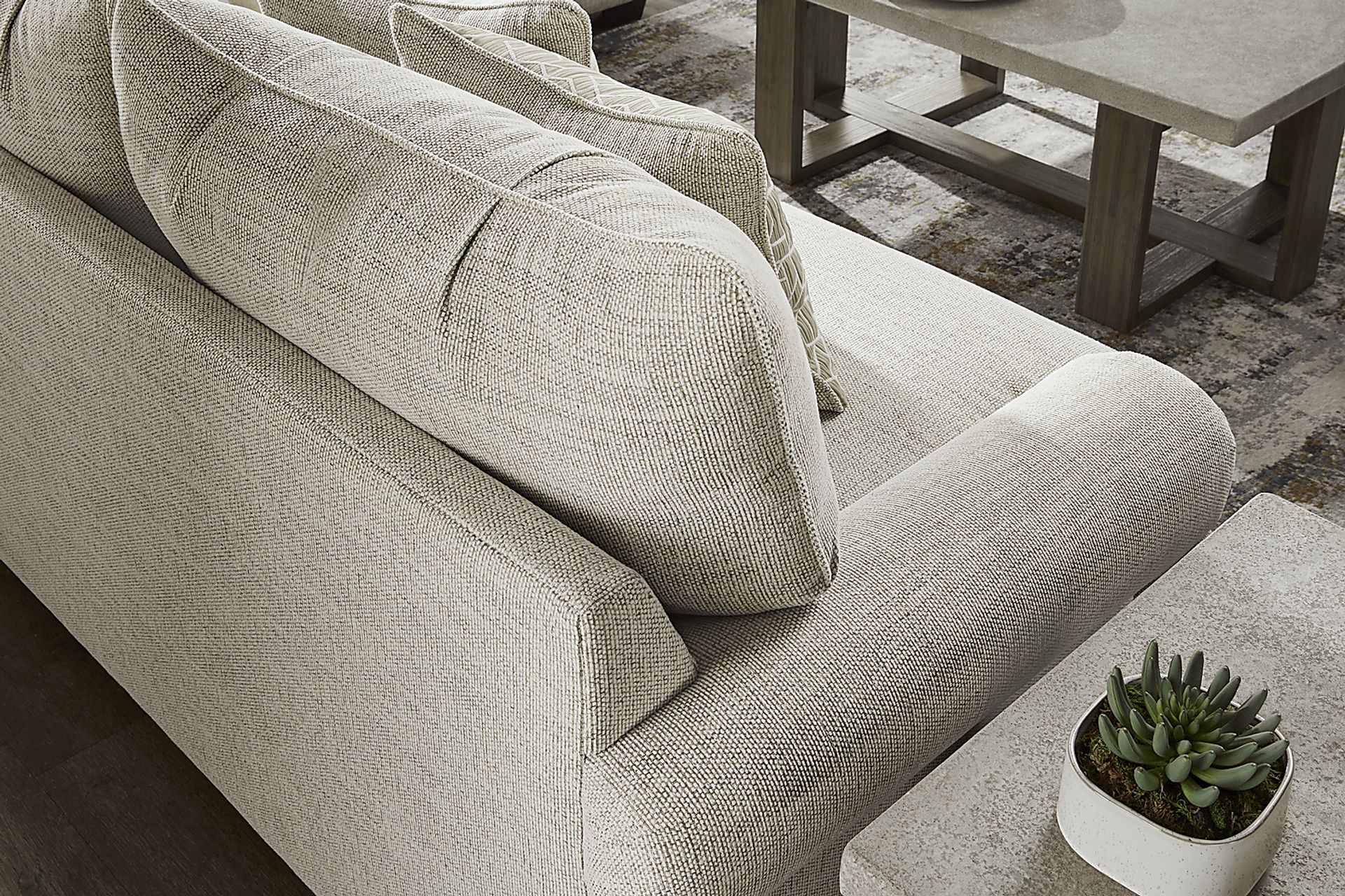 Reyna Point Ivory 7 Pc Living Room with Gel Foam Sleeper Sofa - Image 4