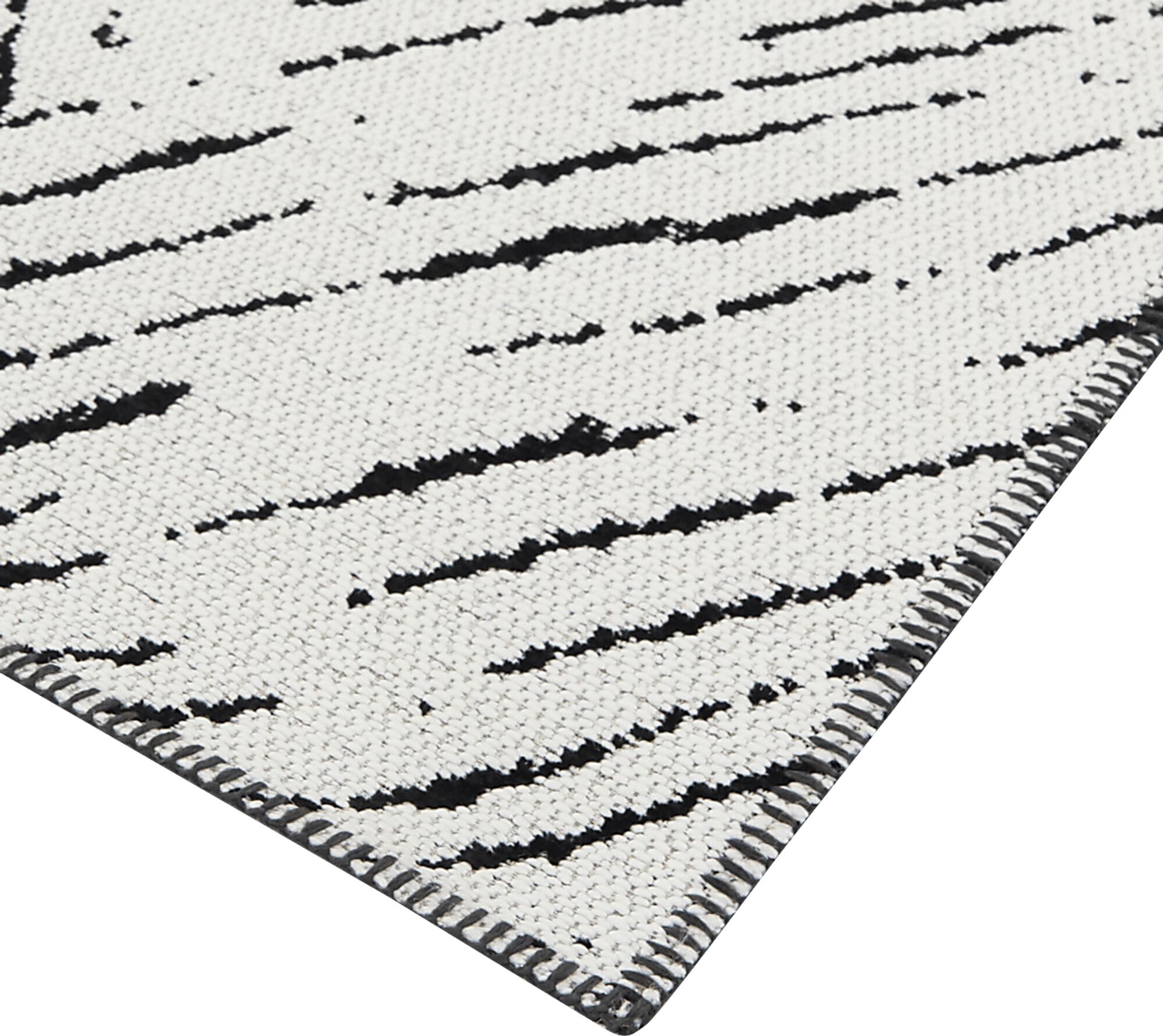 Rhis White 5'3 x 7' Rug - Image 4
