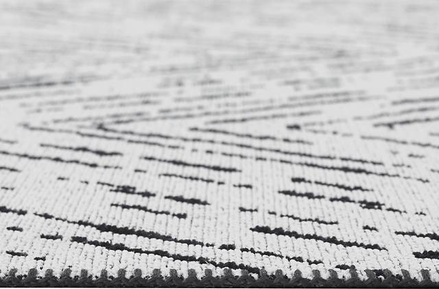 Rhis White 7'10 x 10' Rug - Thumbnail - Image 5