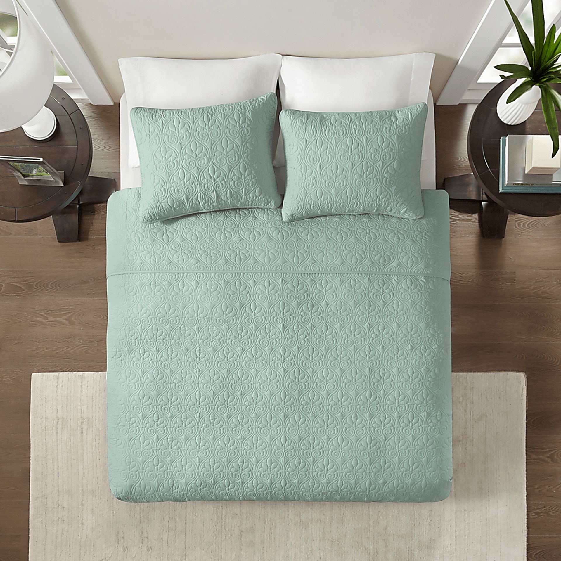Riaz Seafoam 3 Pc Queen Coverlet Set - Image 3