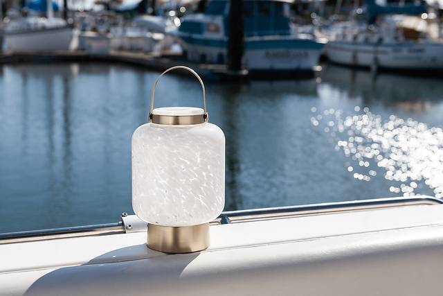 Ricon Isle Indoor/Outdoor White Rechargeable Lantern - Thumbnail - Image 8