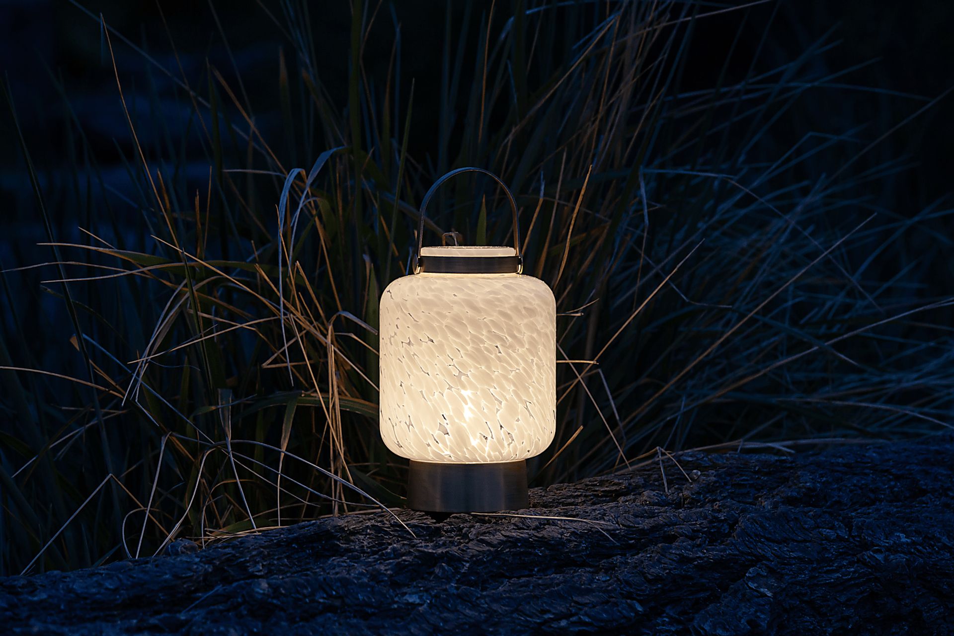 Ricon Isle Indoor/Outdoor White Rechargeable Lantern - Image 10