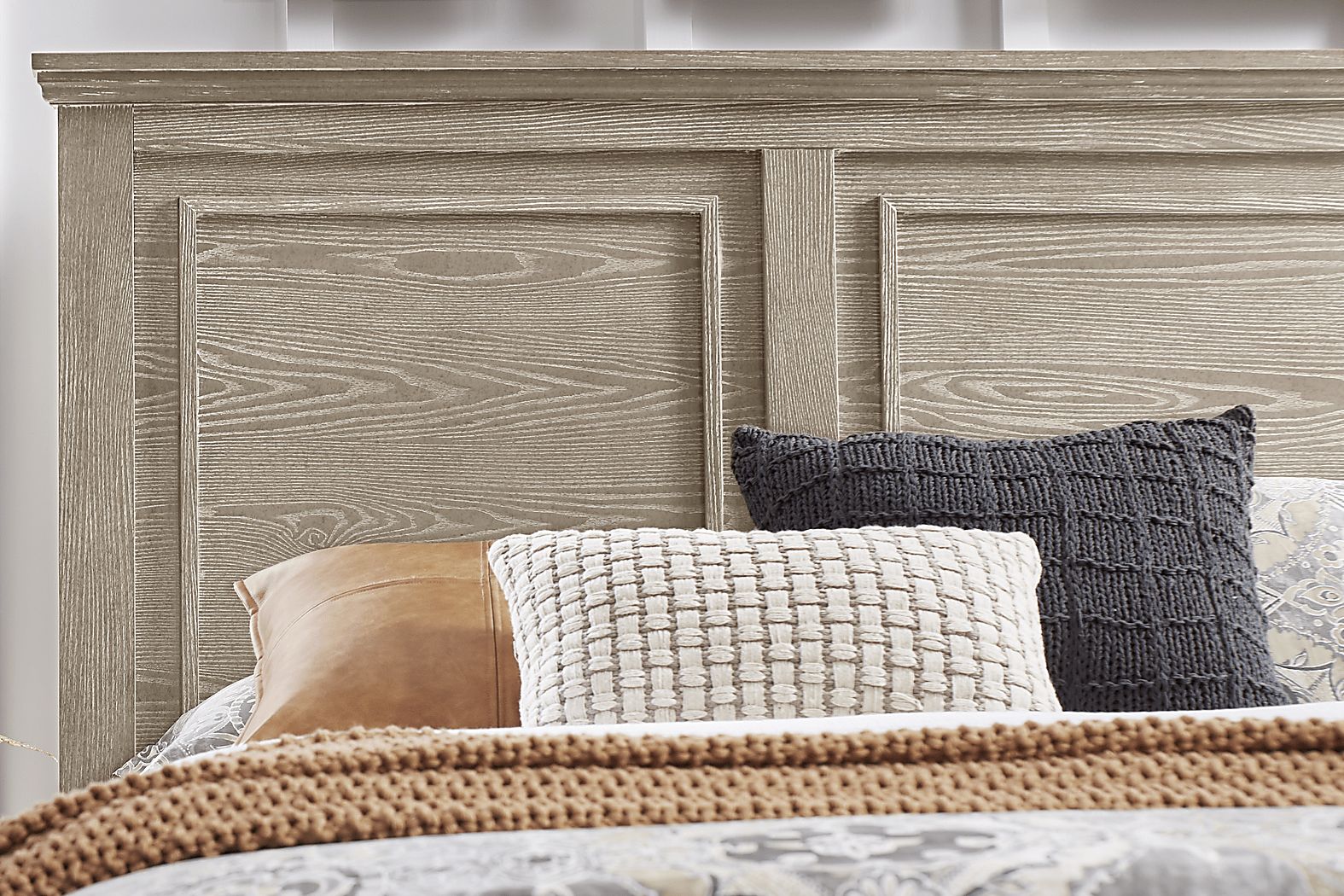 Ridgefield Bedroom Set - Thumbnail 4