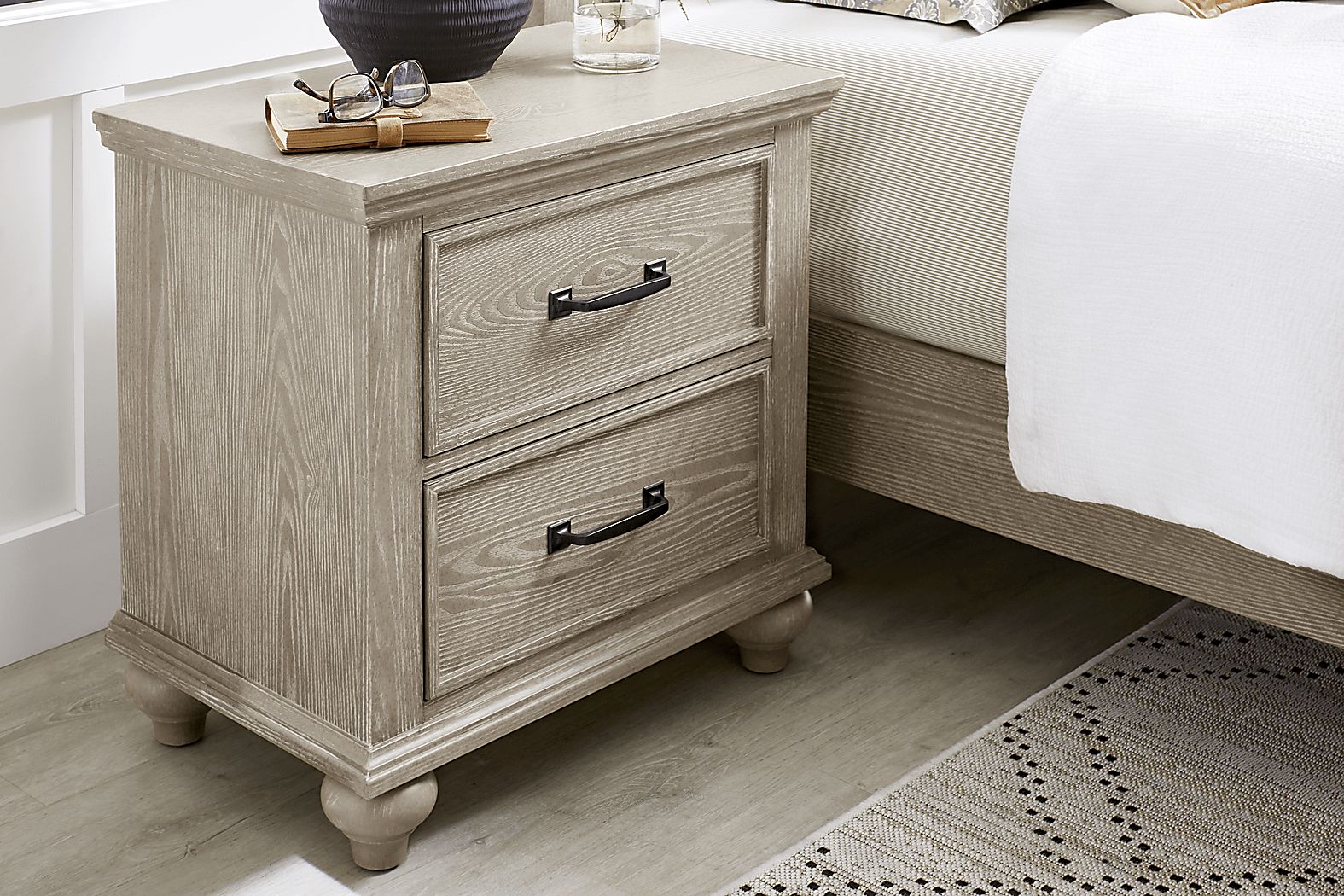 Ridgefield Bedroom Set - Thumbnail 3