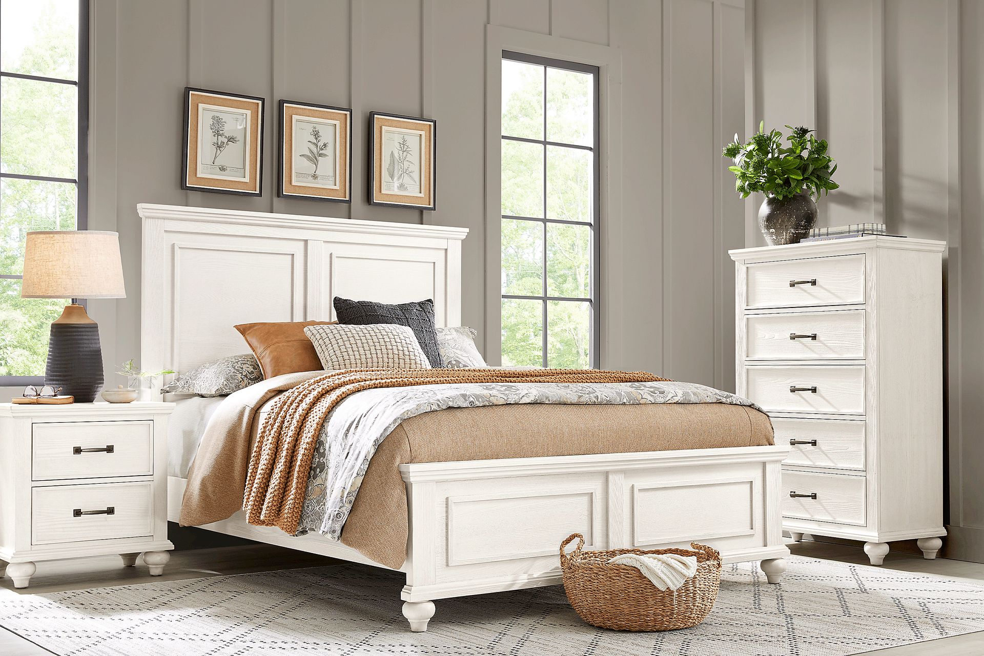 Ridgefield White 5 Pc Queen Panel Bedroom - Image 1