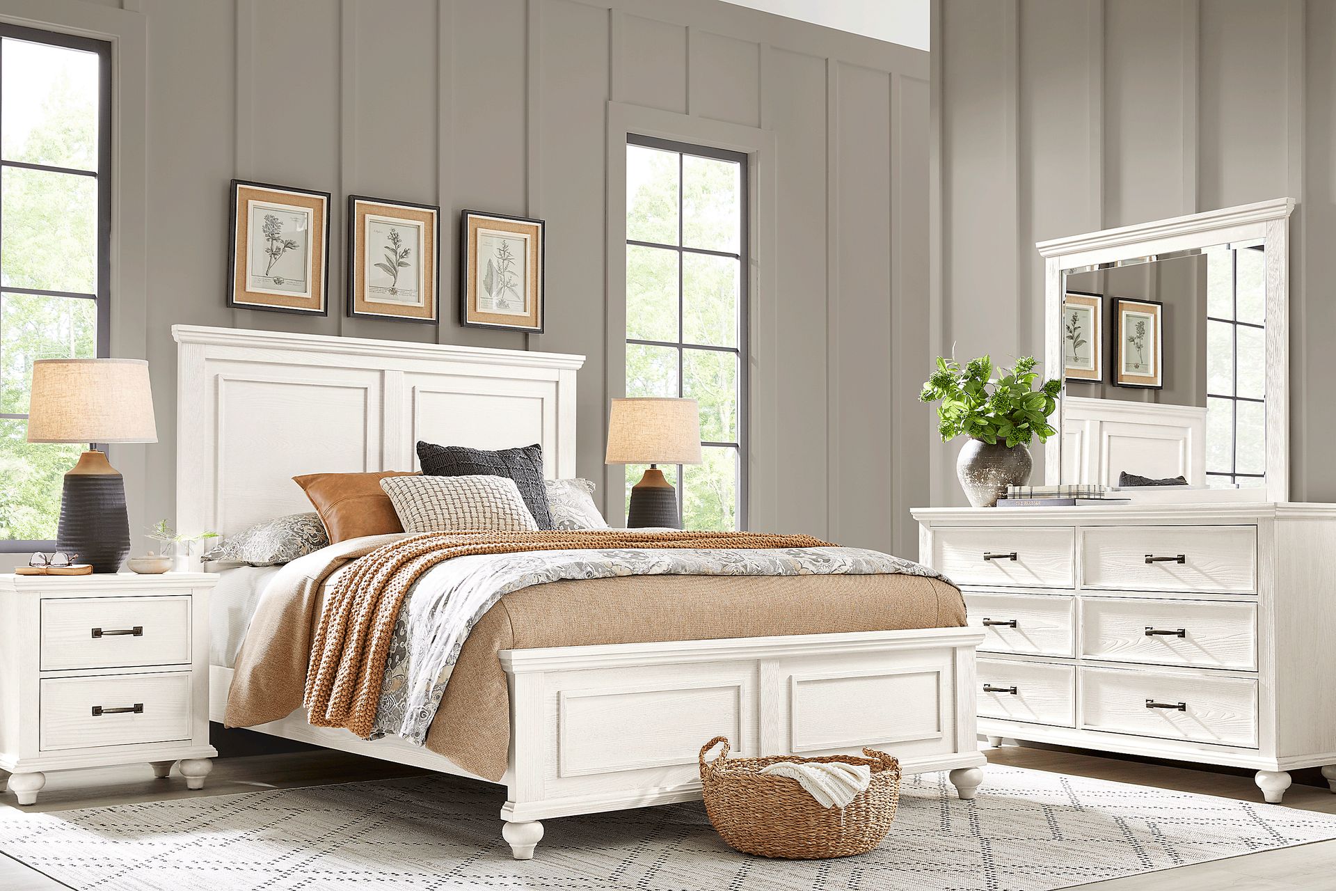Ridgefield White 7 Pc King Panel Bedroom - Image 1