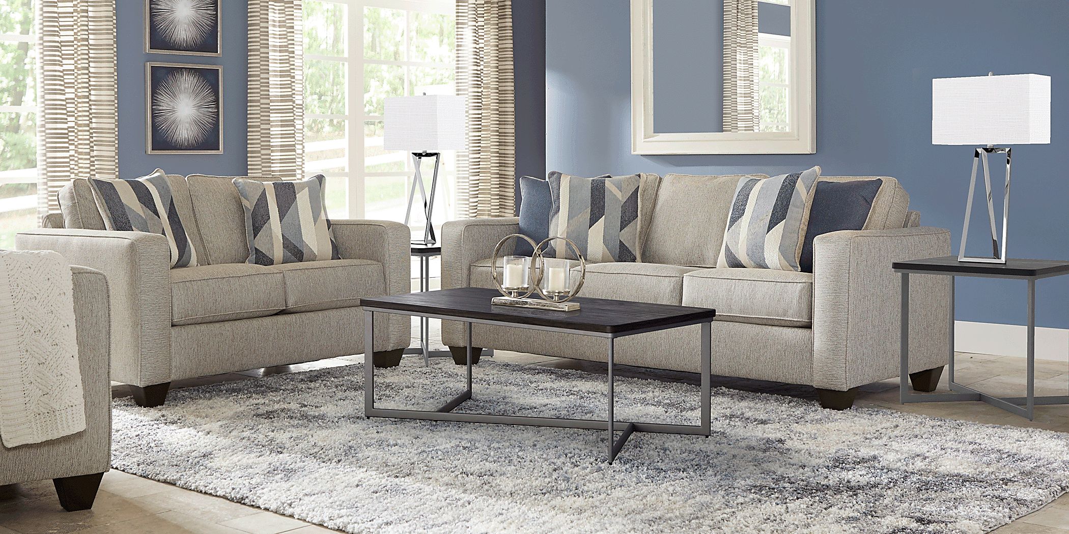7 Ways to Spruce up Your Living Room with a Grey Sofa