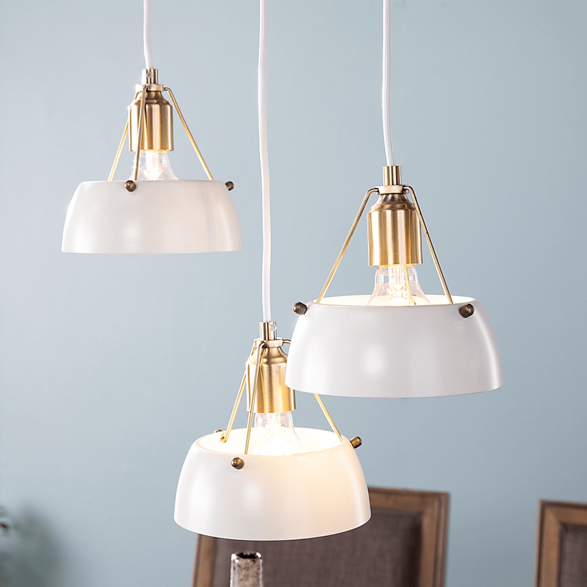 Ridgewyck White Chandelier - Image 5