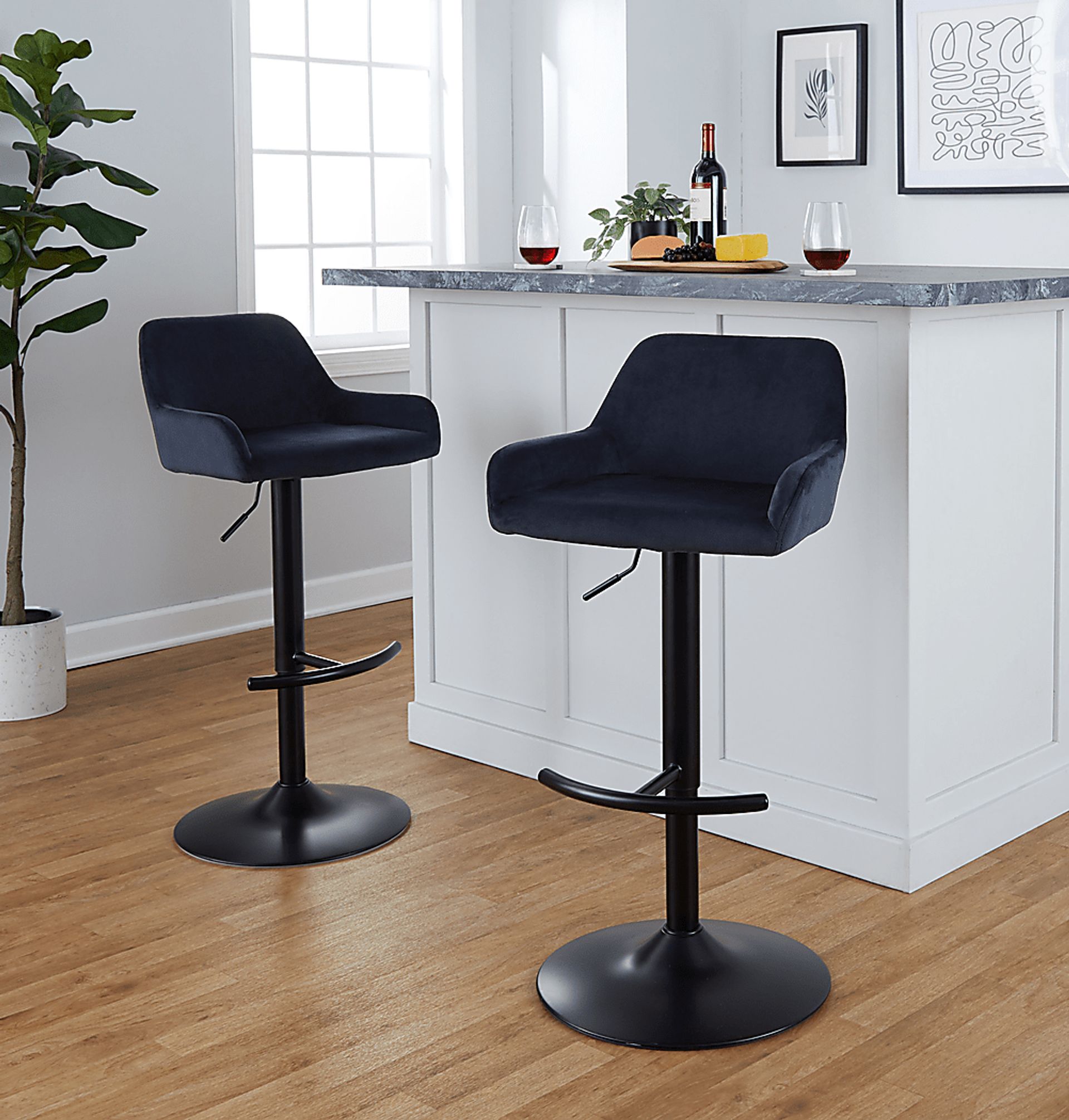 Rimcrest V Black Adjustable Swivel Barstool, Set of 2 - Image 3