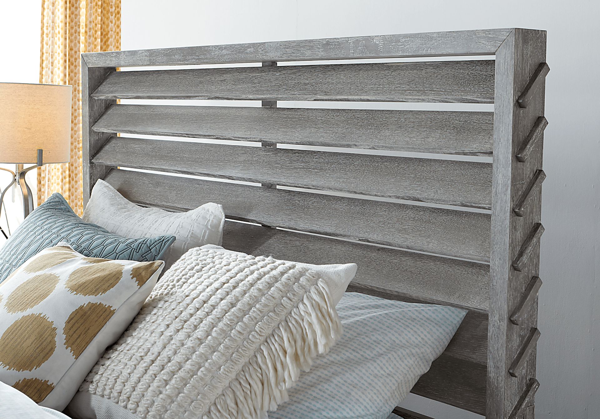 River Falls Light Gray 5 Pc King Slat Bedroom - Image 4