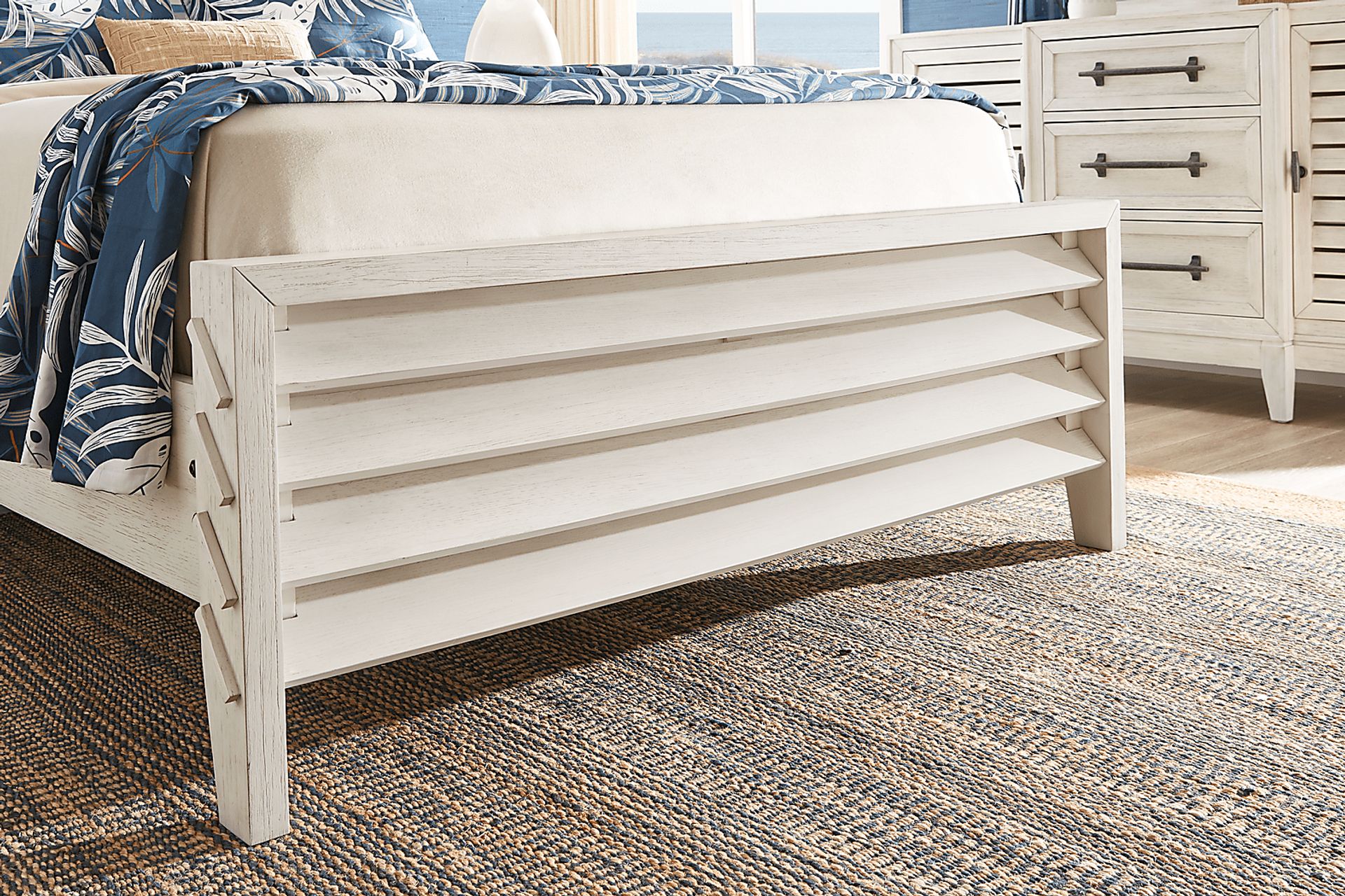 River Falls White 3 Pc Queen Slat Bed - Image 3