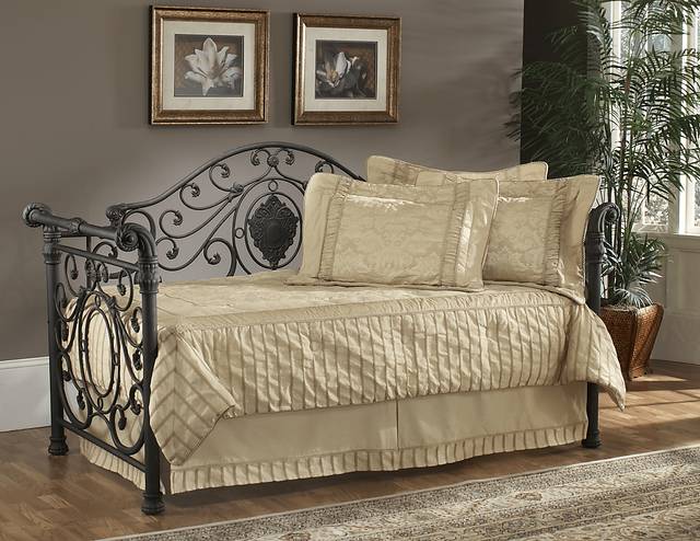 Rivoli Metal Daybed - Thumbnail - Image 2