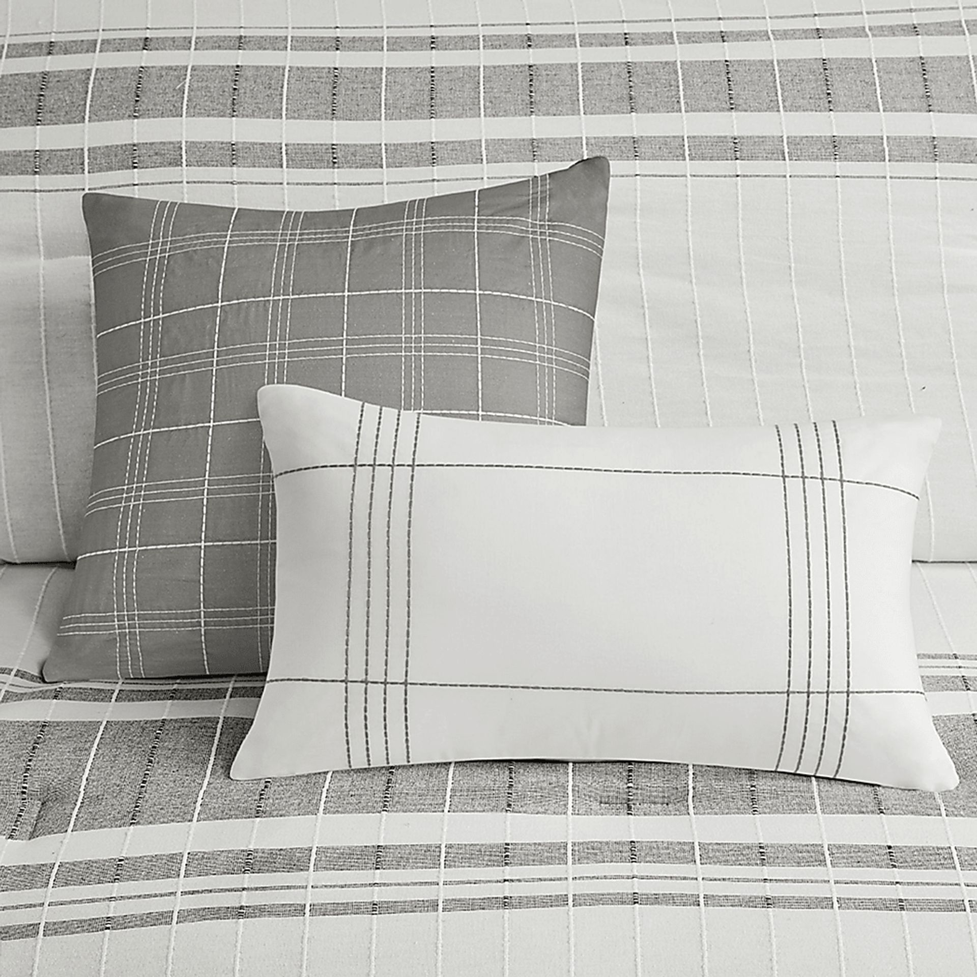 Rober Gray 6pc Cal King Comforter Set - Image 5