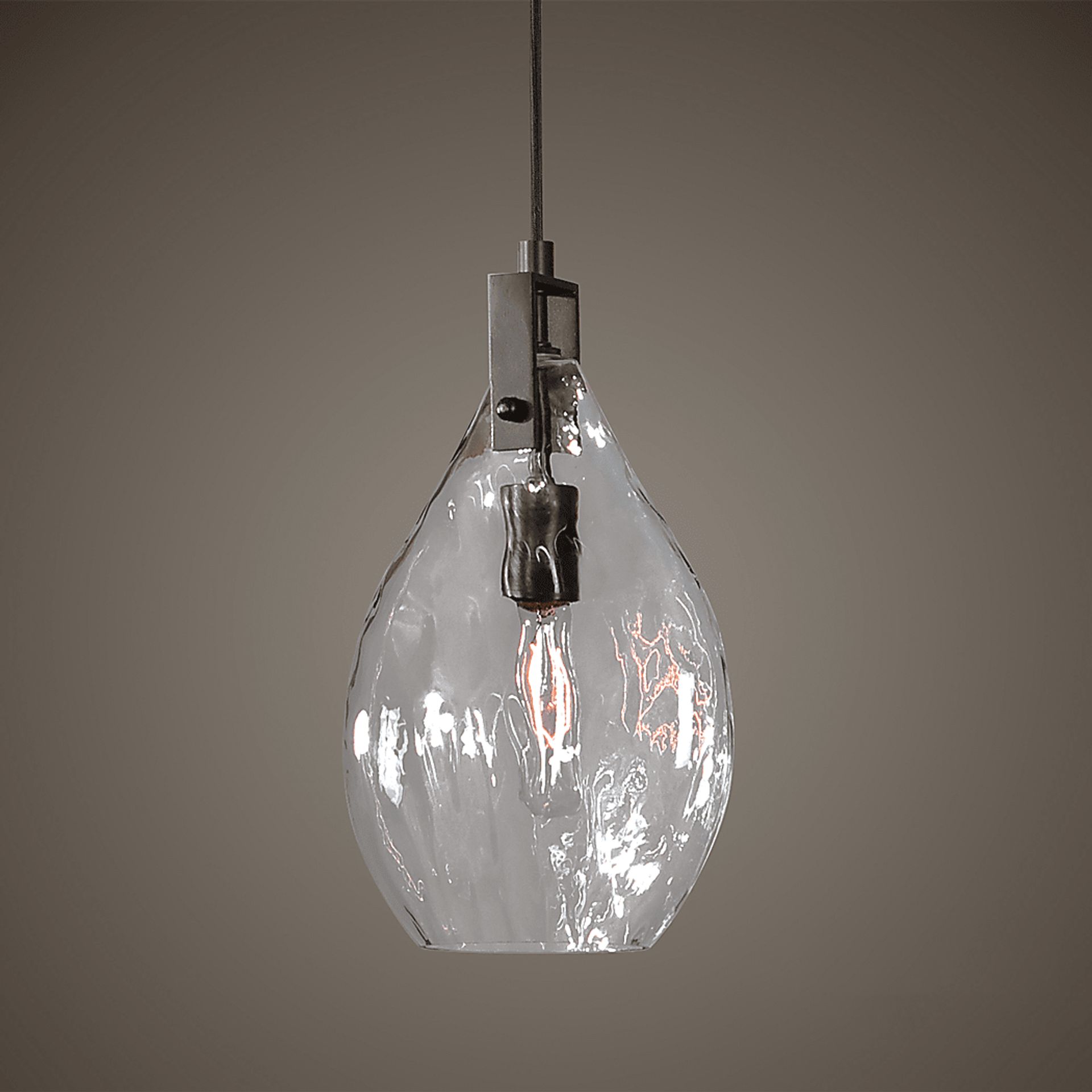 Rock Wren Black Chandelier - Image 3