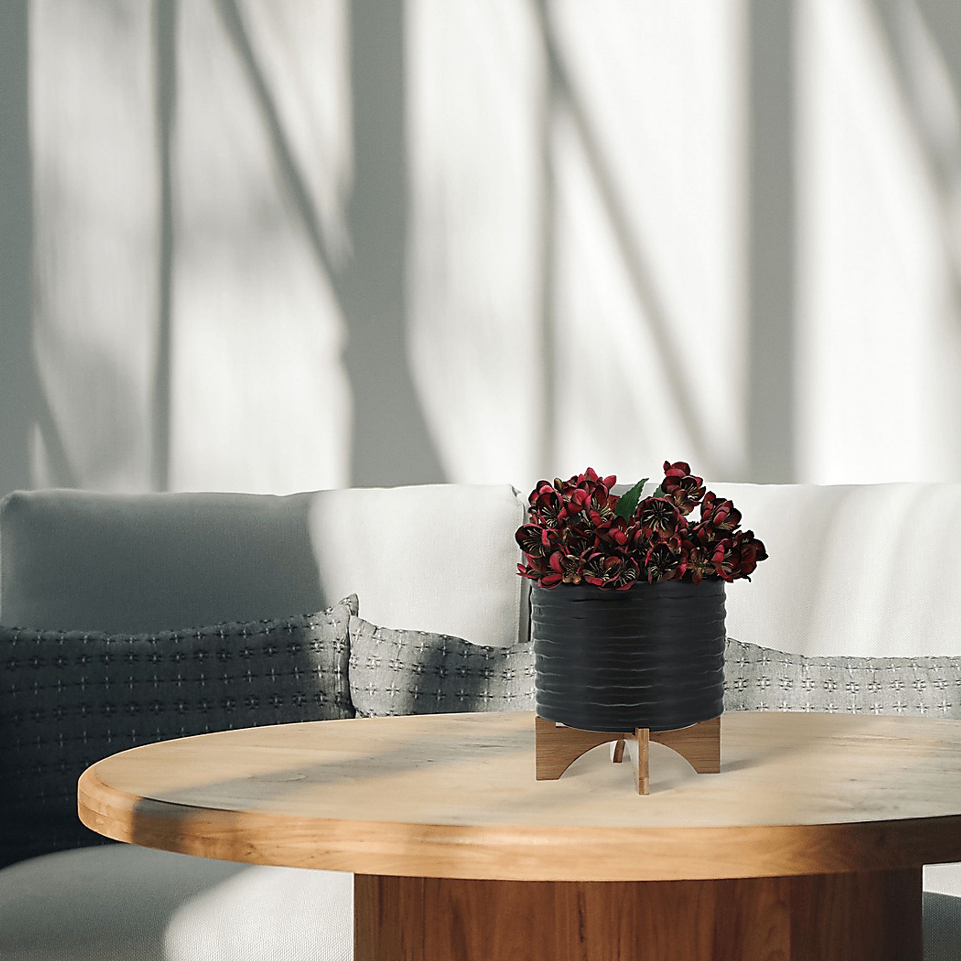Rockbay Black Planter - Image 2
