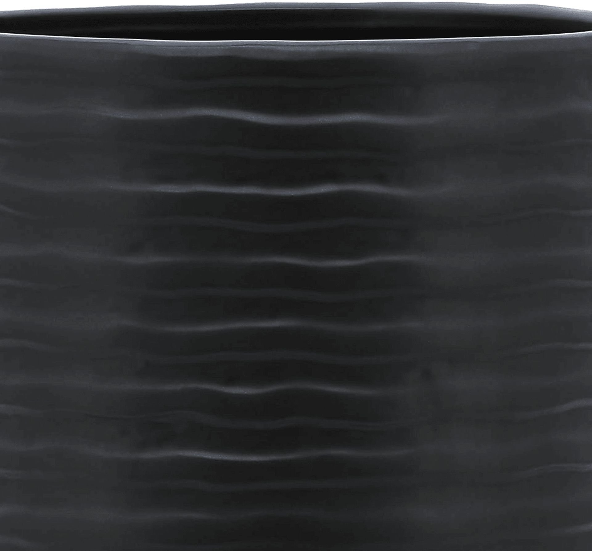 Rockbay Black Planter - Image 7