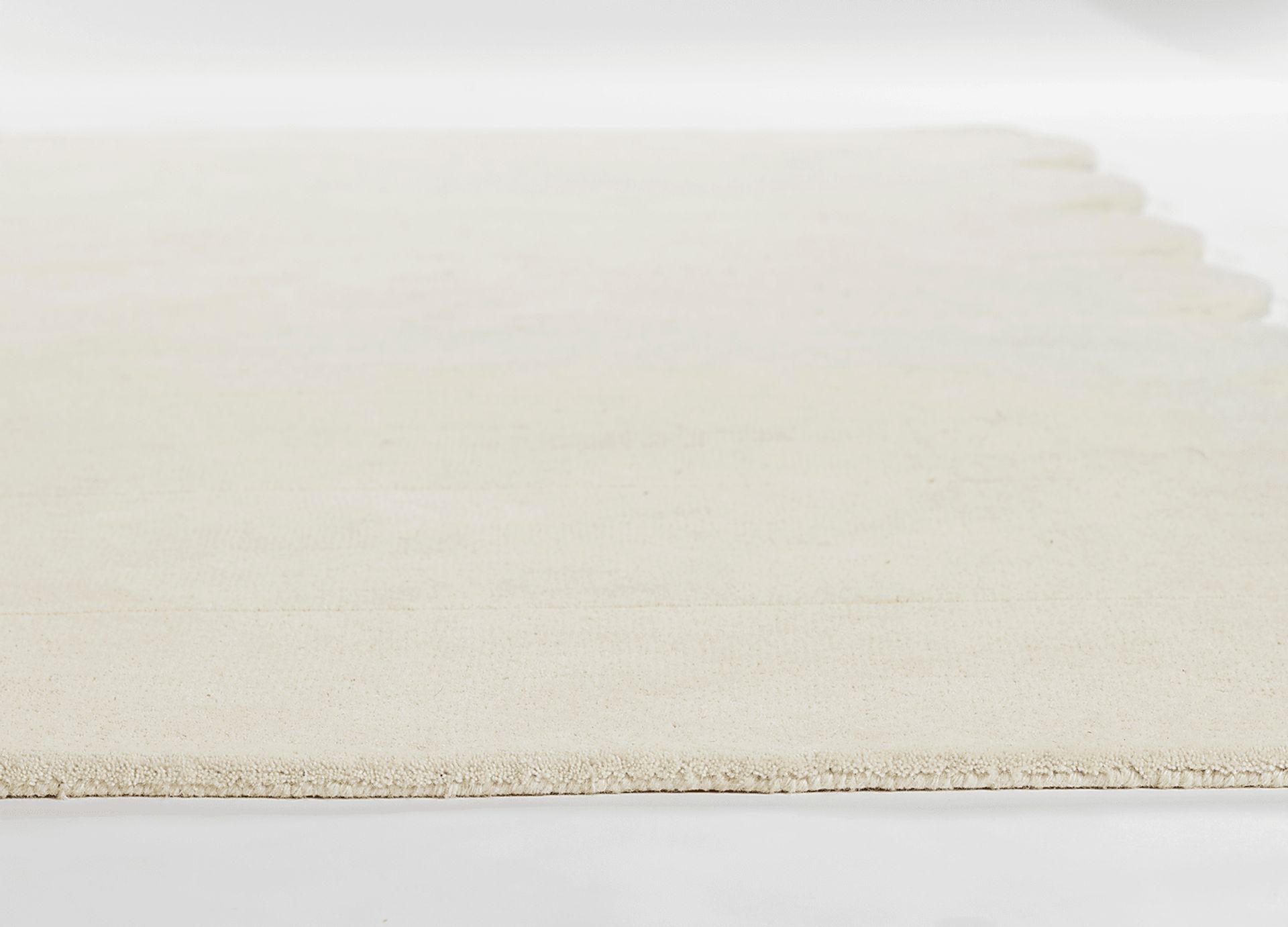 Roffinne Ivory 5' x 8' Rug - Image 4