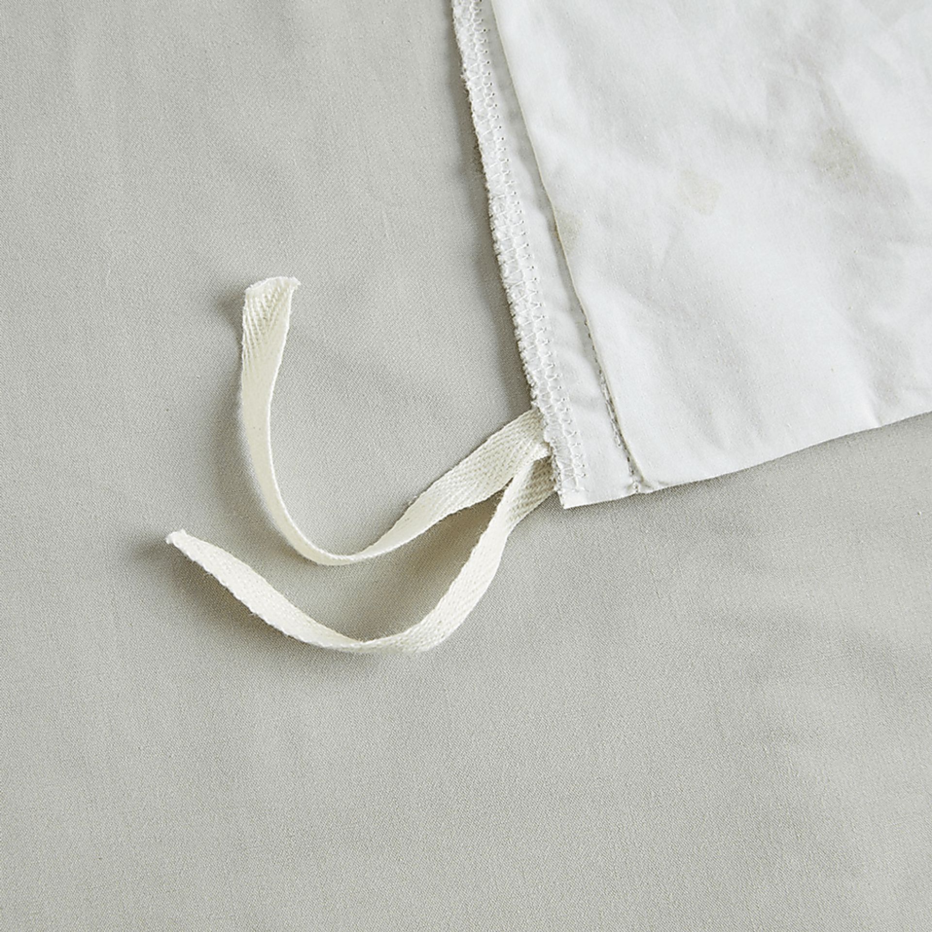 Rohret White 3 Pc Full/Queen Duvet Set - Image 9