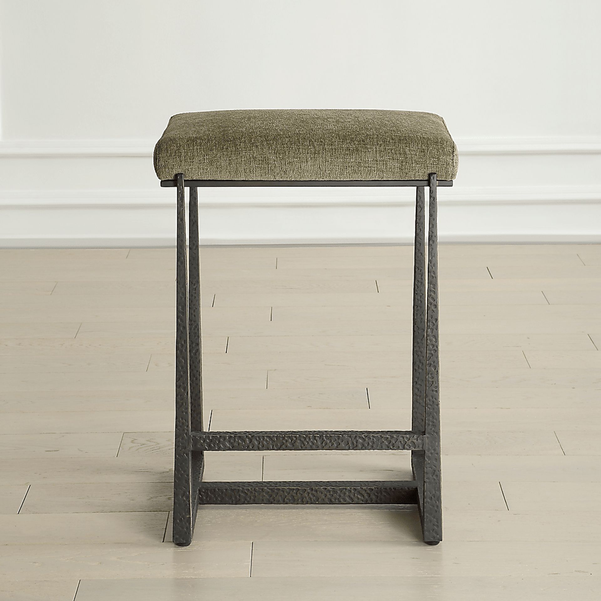 Roial II Green Barstool - Image 3