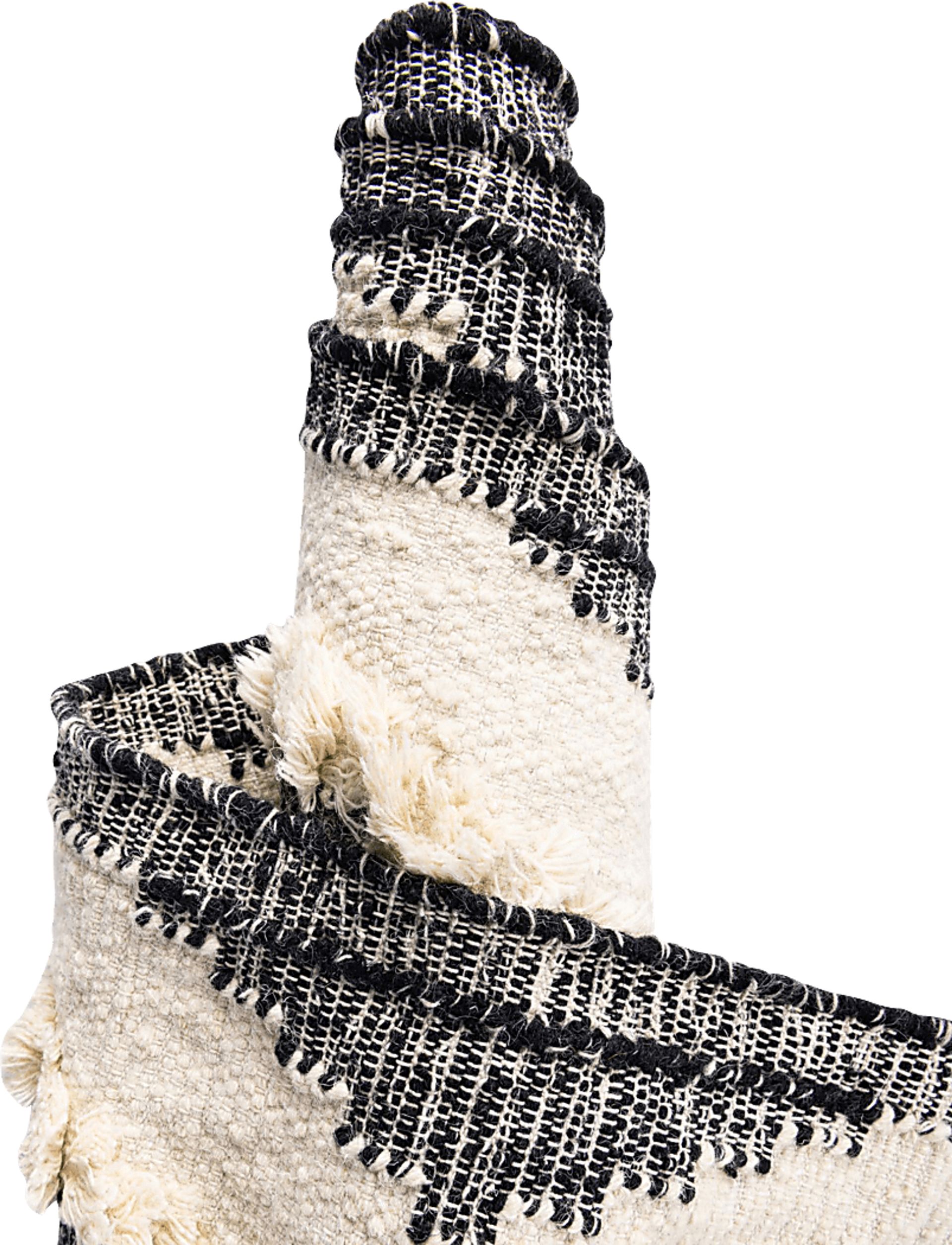 Rosea Black 5'1 x 8' Rug - Image 5