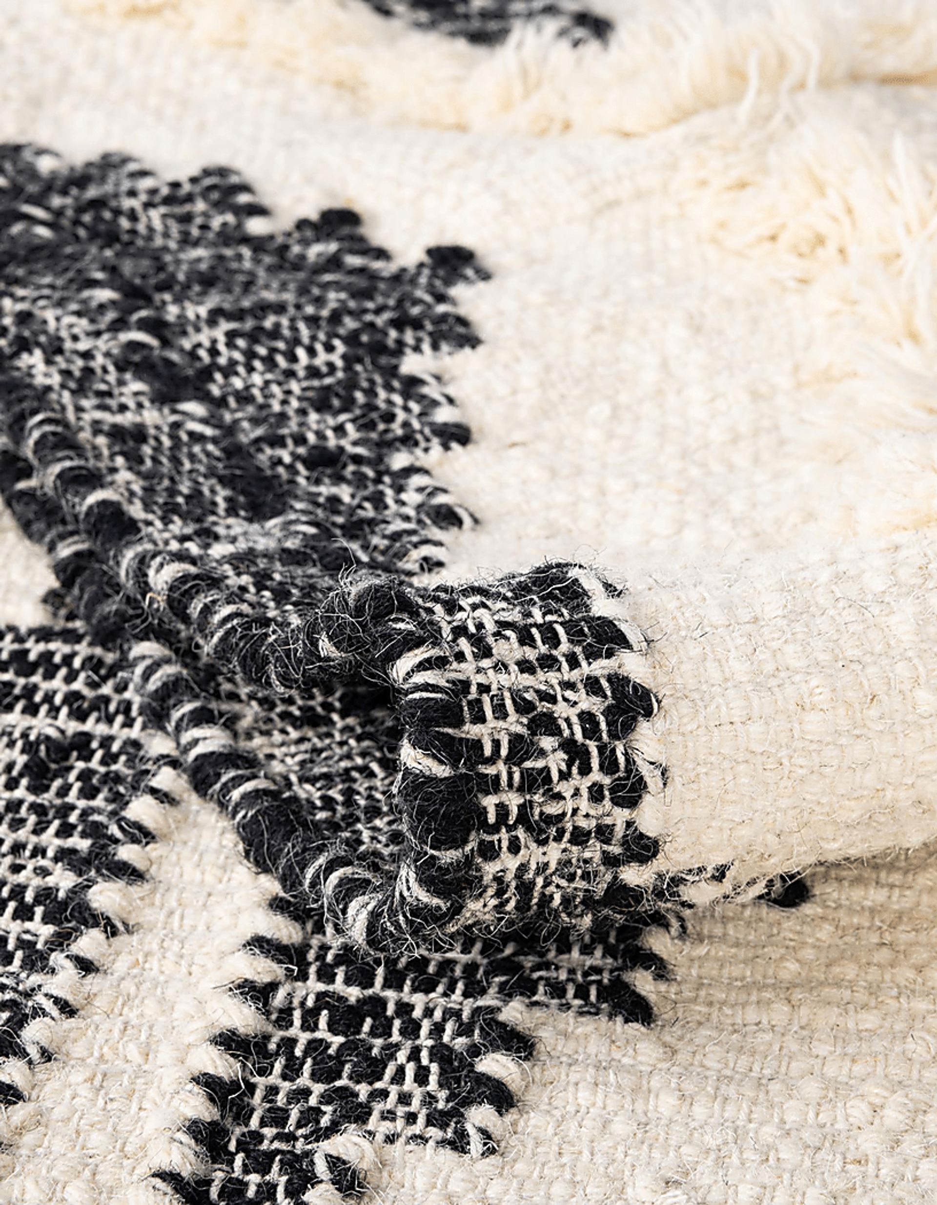 Rosea Black 9' x 12' Rug - Image 2