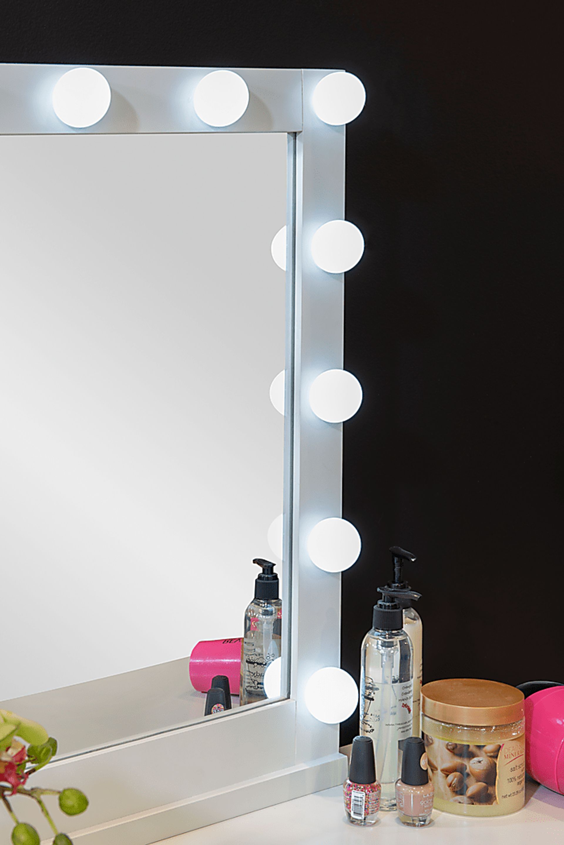 Roselem White Vanity Set - Image 5