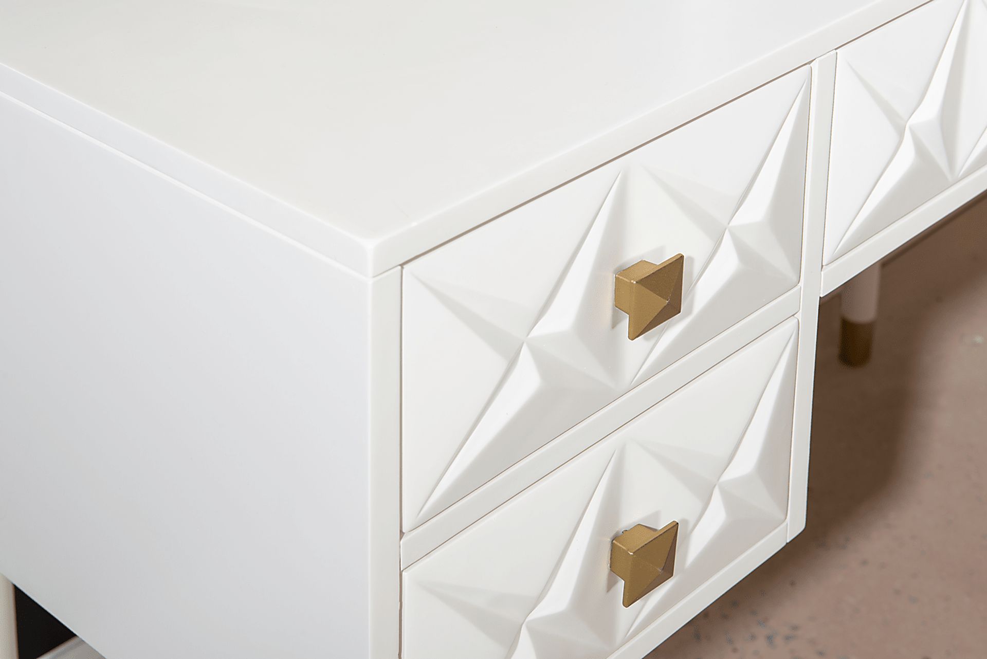 Roselem White Vanity Set - Image 7