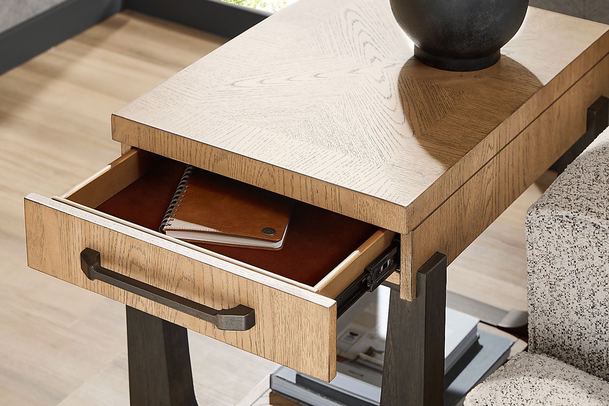 Roth Black Wood Chairside Table | Rooms to Go