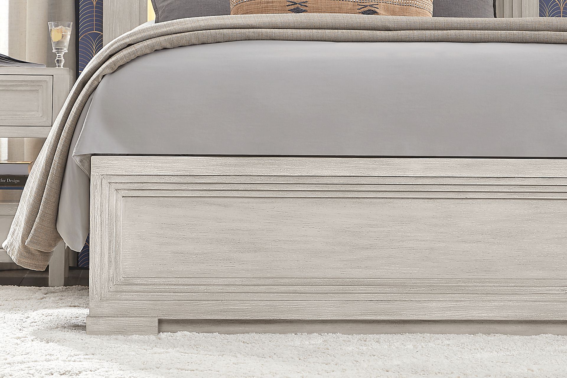 Royal Park Ivory 7 Pc King Panel Bedroom - Image 4