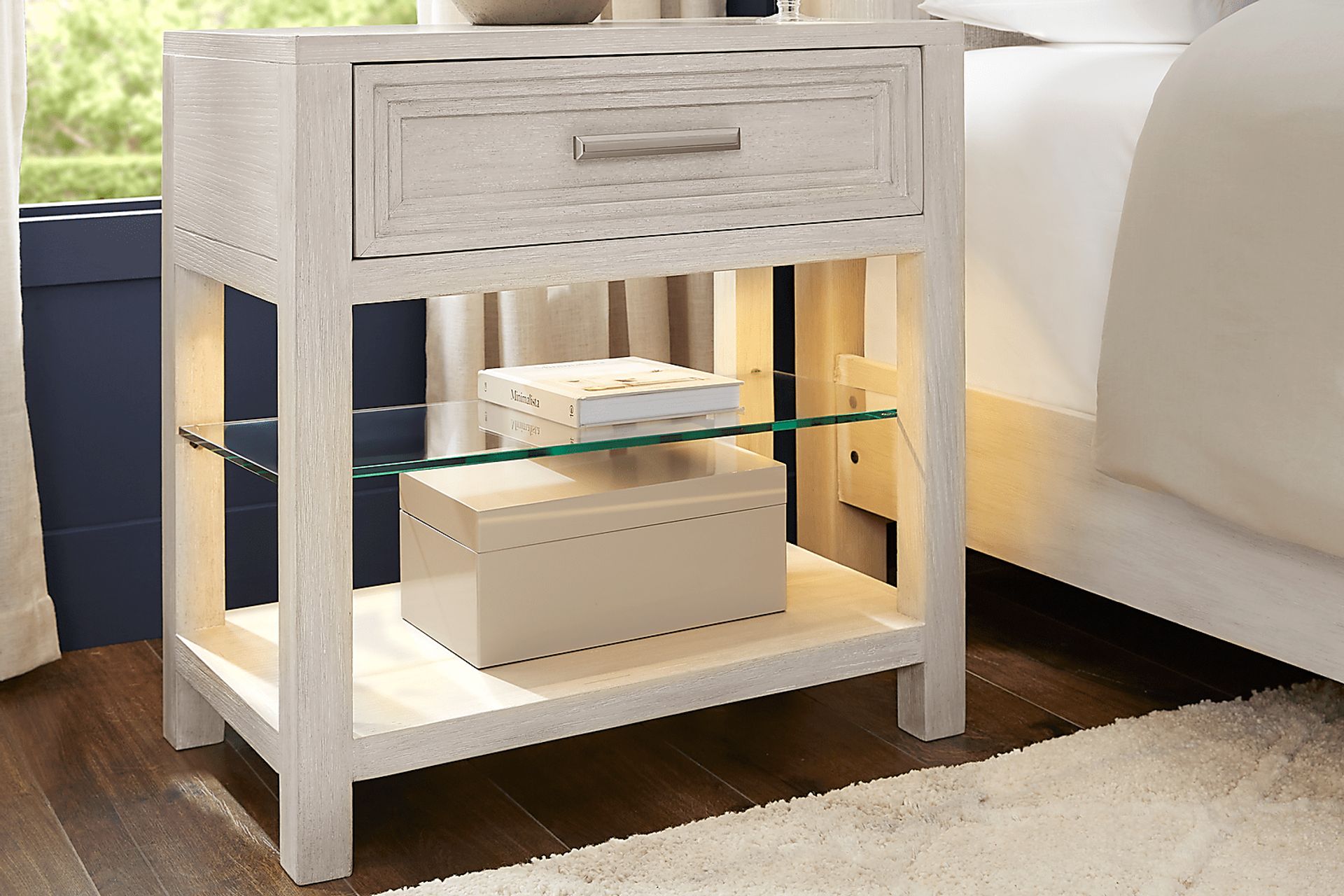 Royal Park Ivory 7 Pc King Panel Bedroom - Image 12