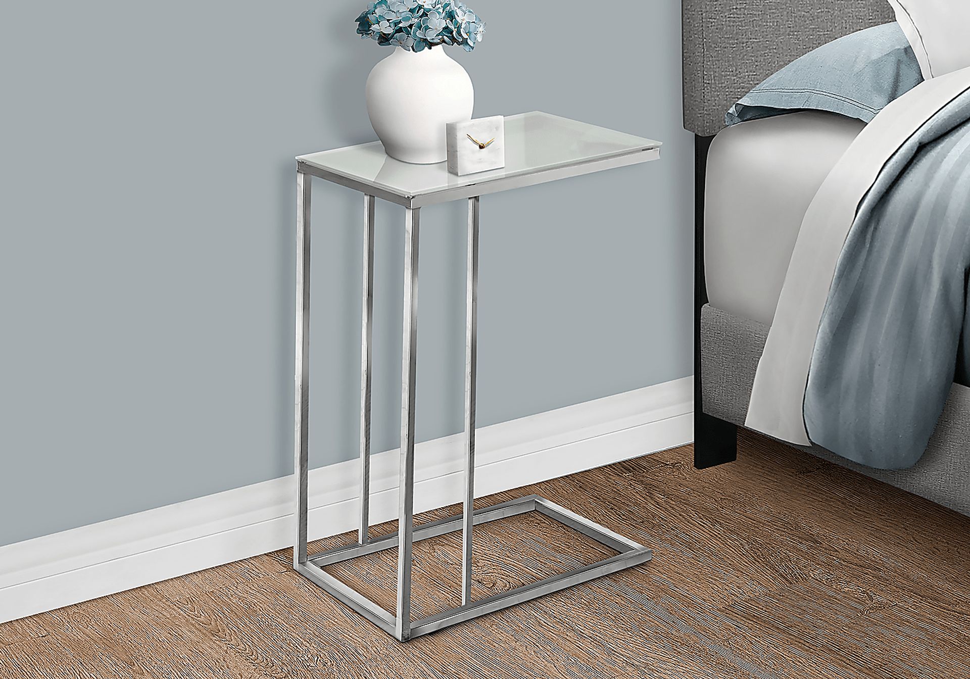 Russleo Chrome Accent Table - Image 3
