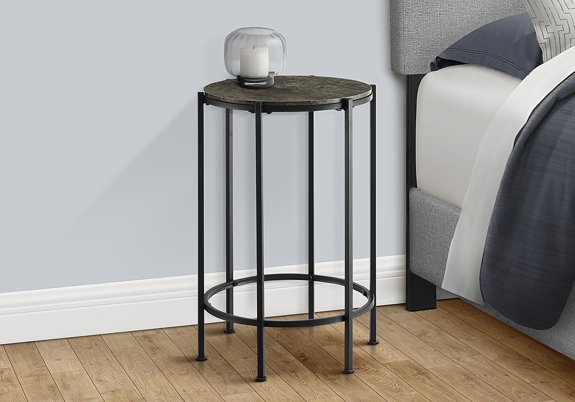 Sagarra Black Accent Table - Image 3