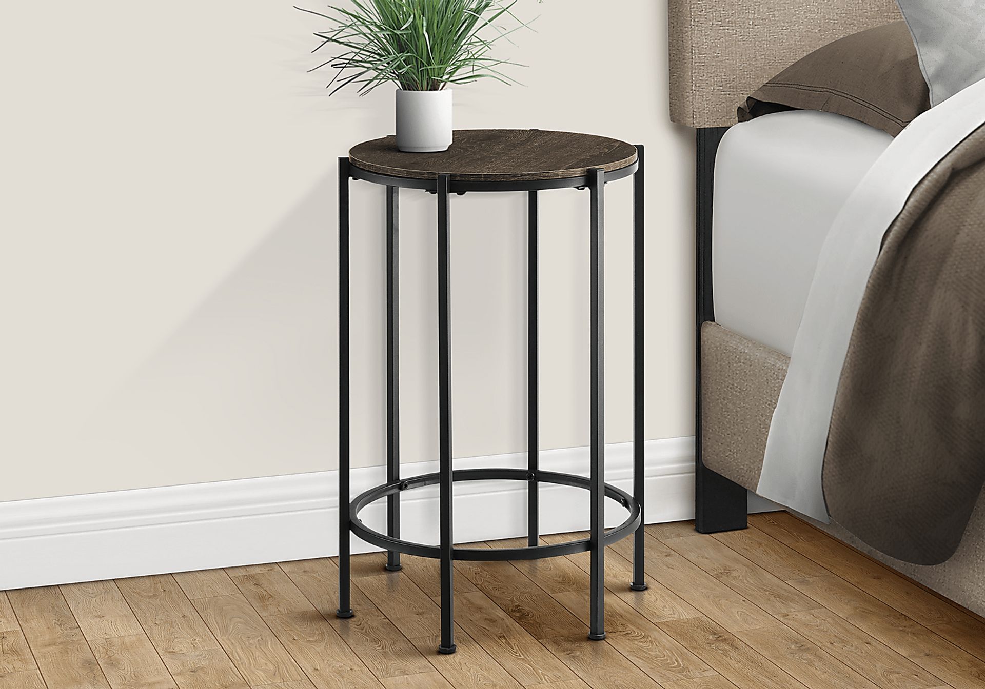 Sagarra Brown Accent Table - Image 3