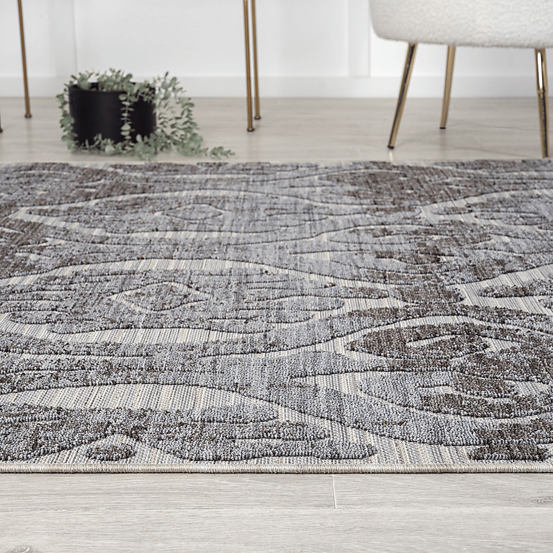Sagaruti Blue/Gray 7'10 x 8'10 Indoor/Outdoor Rug - Image 5