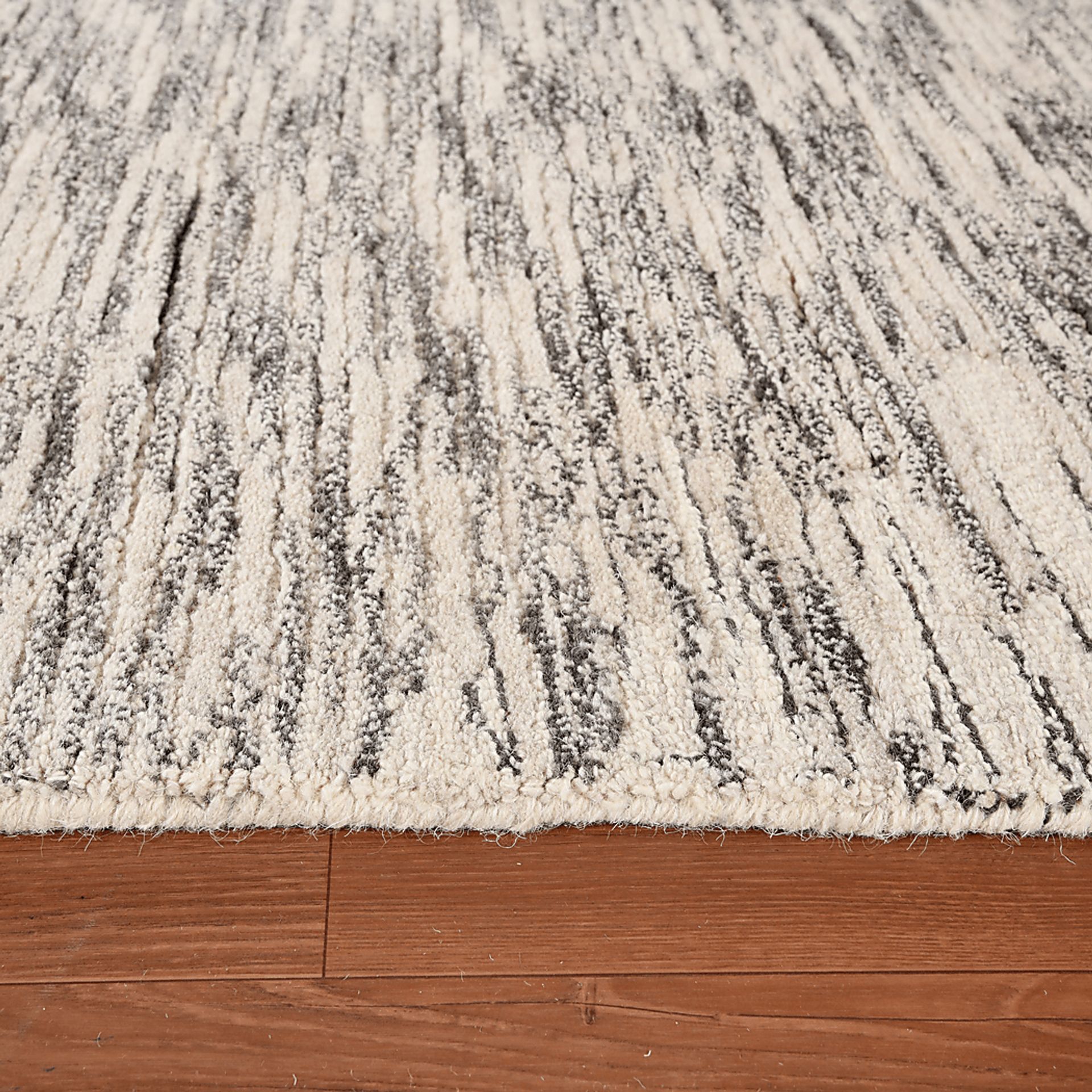 Sagasa Charcoal 5' x 7'6 Rug - Image 3