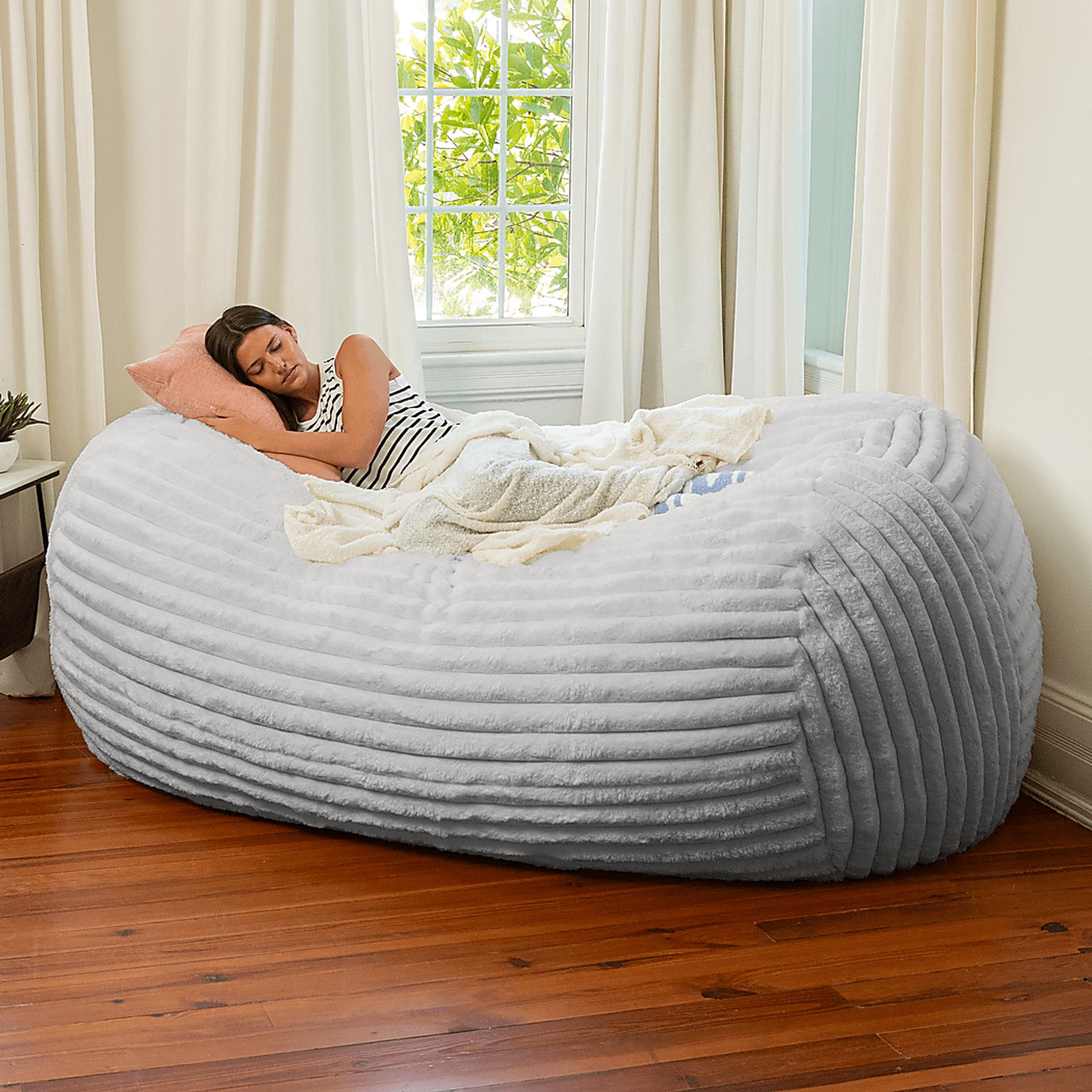 Saleia Gray Large Bean Bag Lounger - Image 3