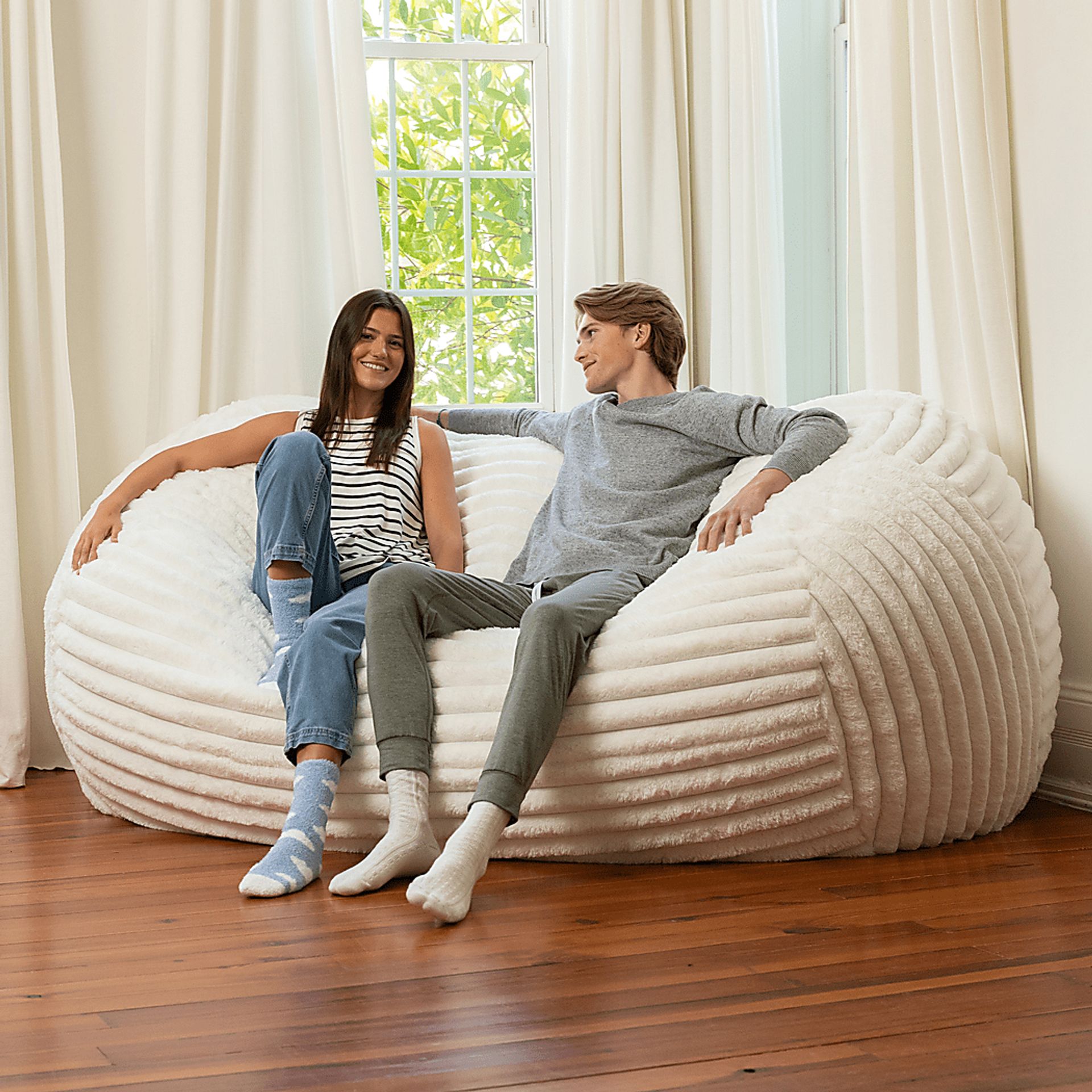 Saleia Ivory Large Bean Bag Lounger - Image 4