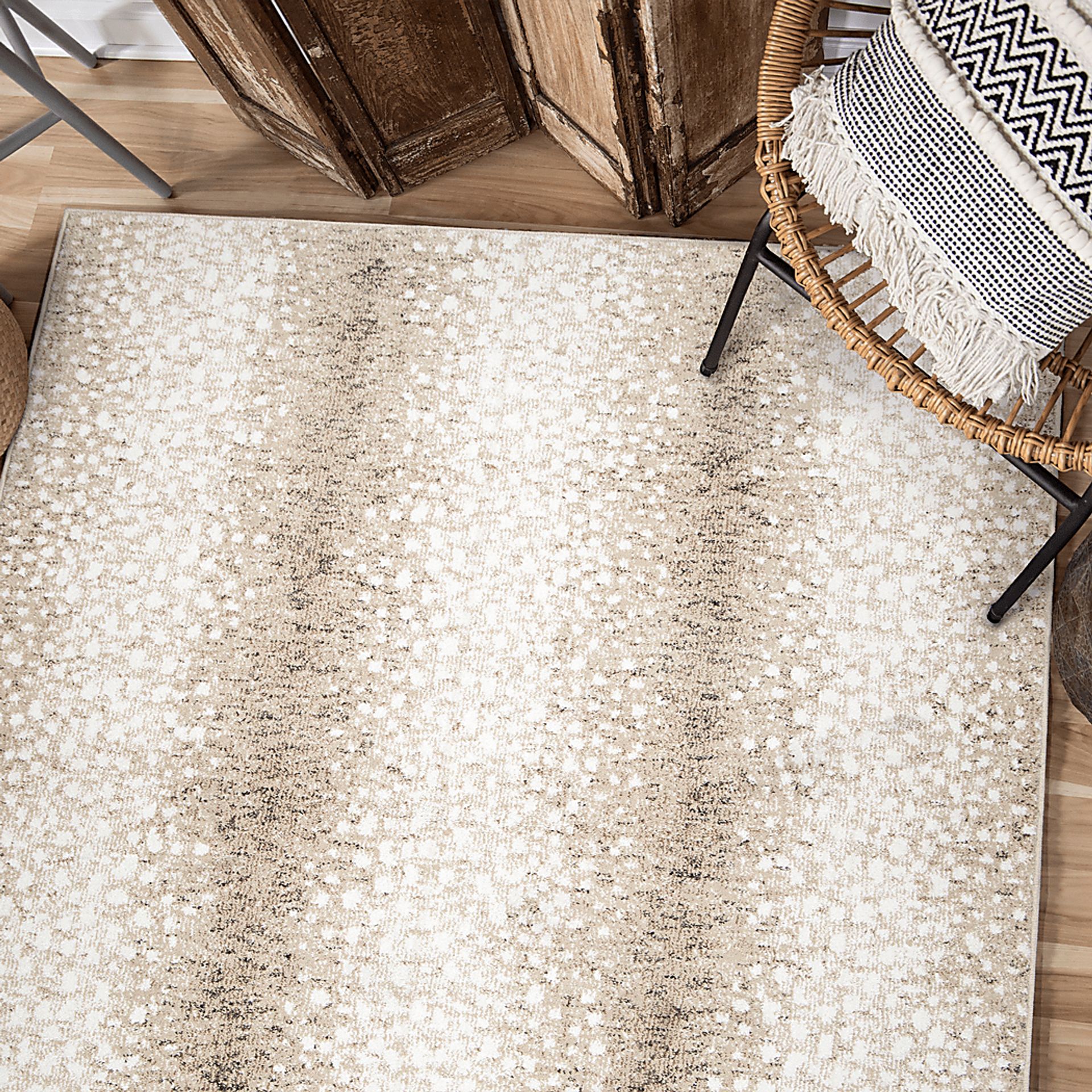 Salme Beige 5'3 x 7'6 Rug - Image 3