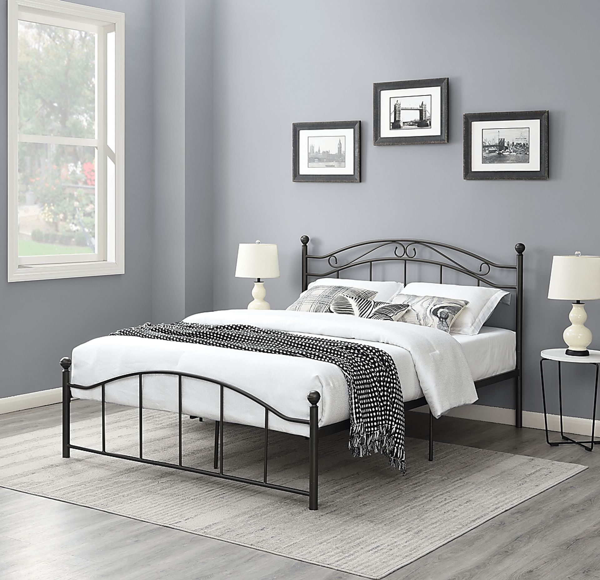 Sandyford Bronze King Bed - Image 3