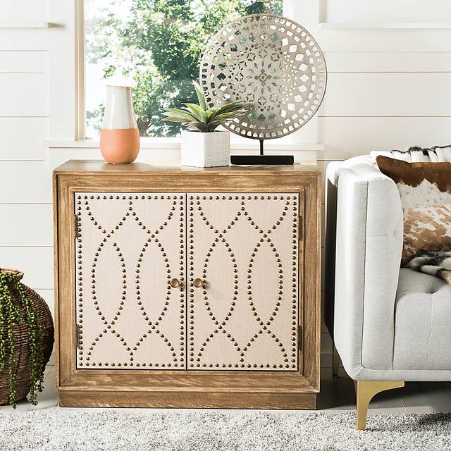 Sandyver Oak Accent Cabinet - Thumbnail - Image 2