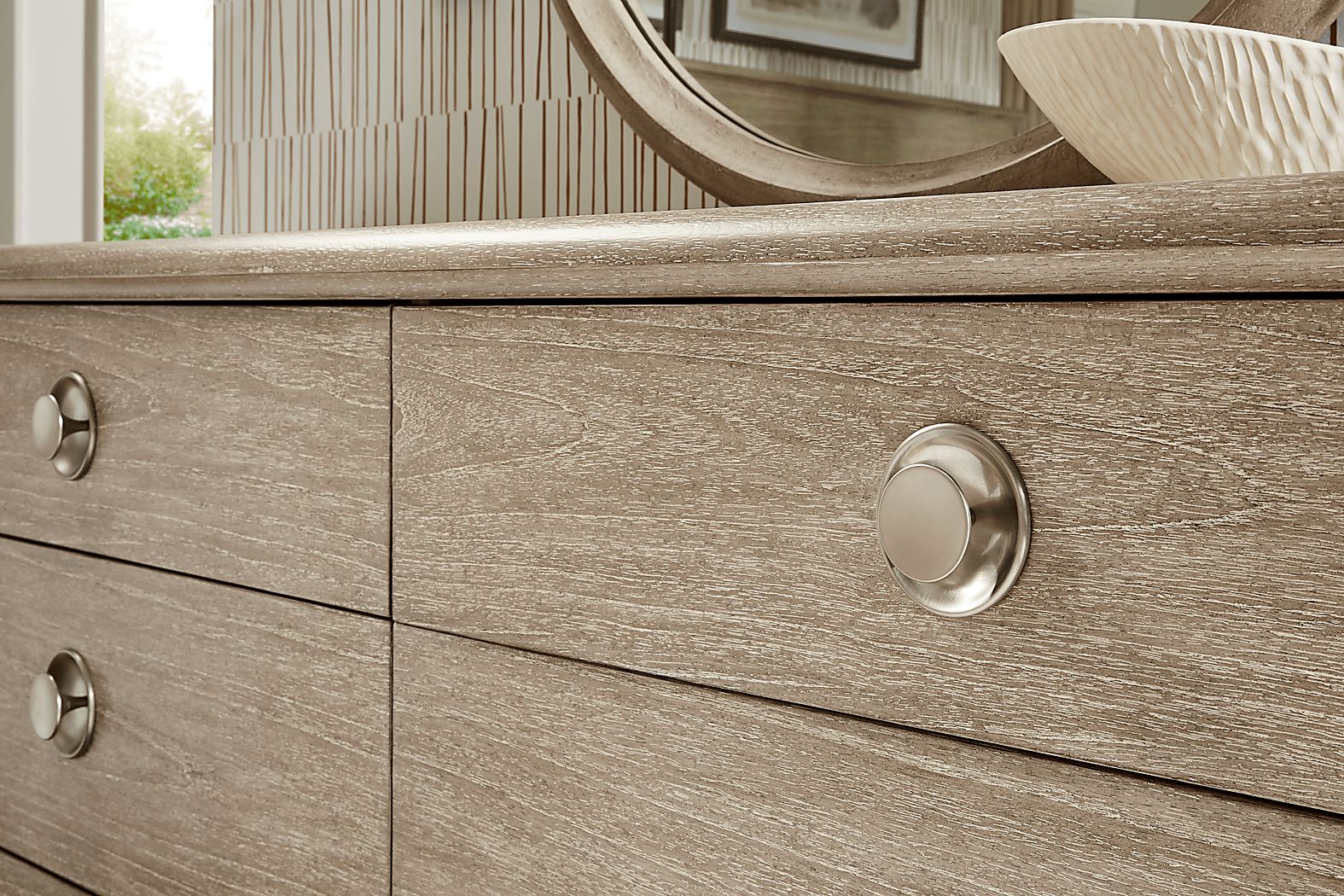 Santa Clarita Light Gray Dresser - Thumbnail 5